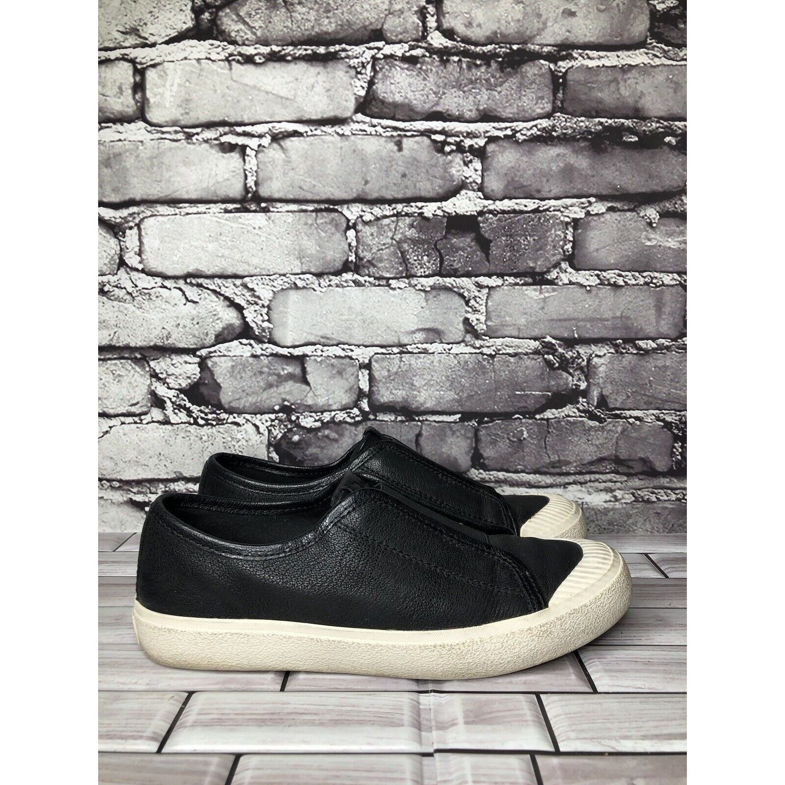 Frye Frye Black Leather Slip On Comfort Casual Sneakers Shoes Wom Size US 7 / IT 37 - 23 Thumbnail