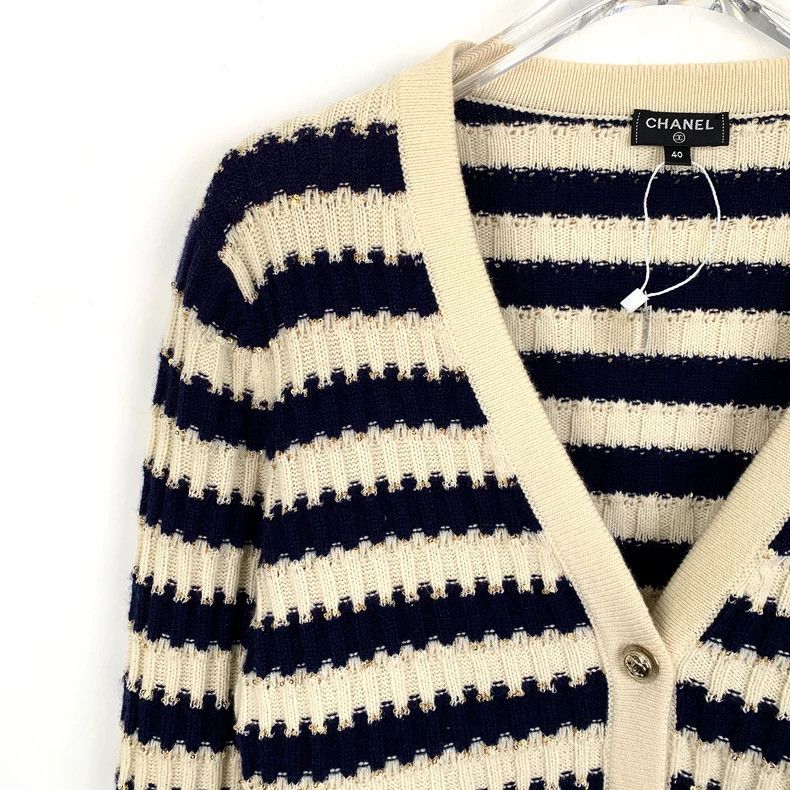 Chanel Chanel Color-blocked striped sequin cashmere V-neck long-sl Size S / US 4 / IT 40 - 3 Thumbnail