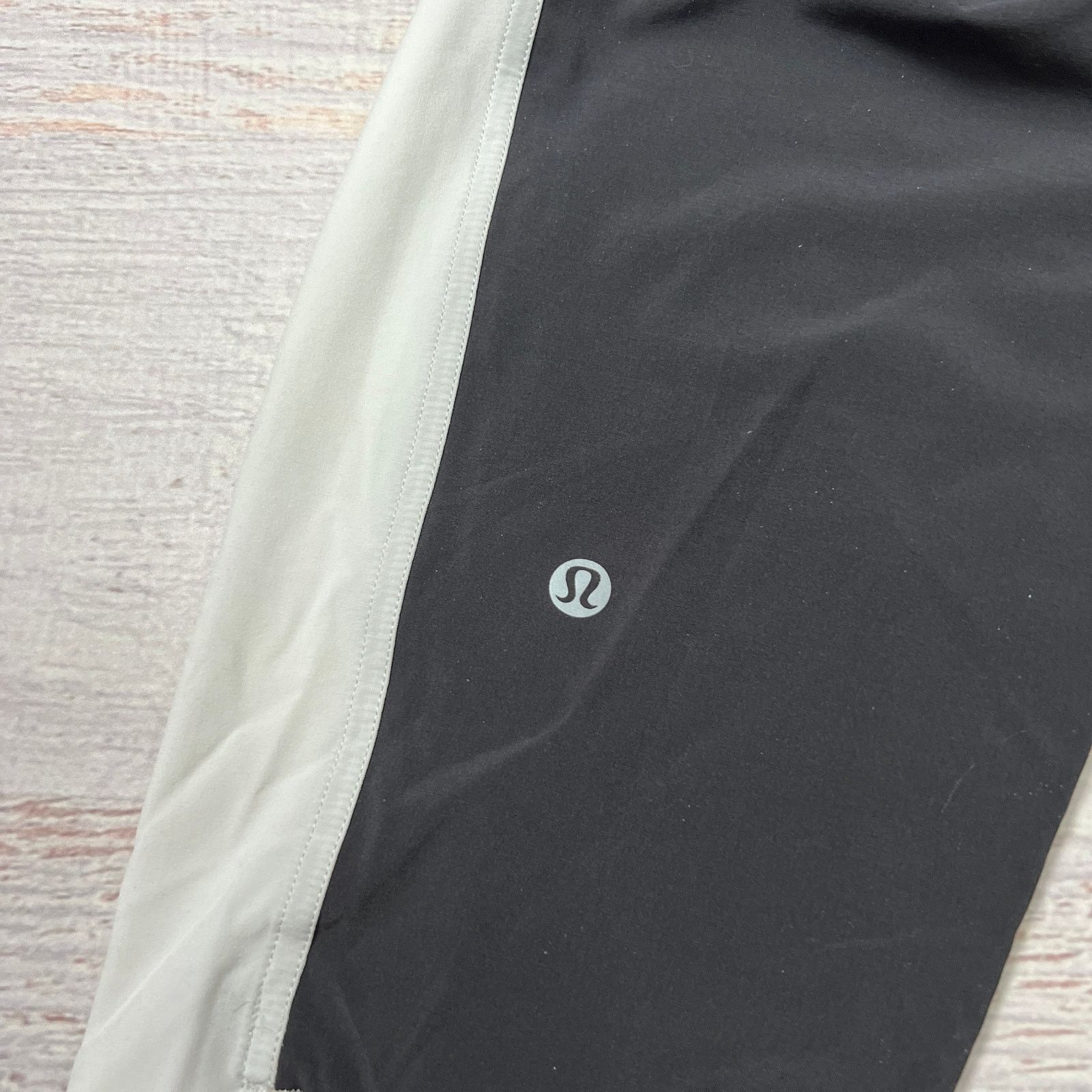Lululemon Lululemon Adapted State Jogger Black White Size 2 NWT Size 26" / US 2 / IT 38 - 11 Thumbnail