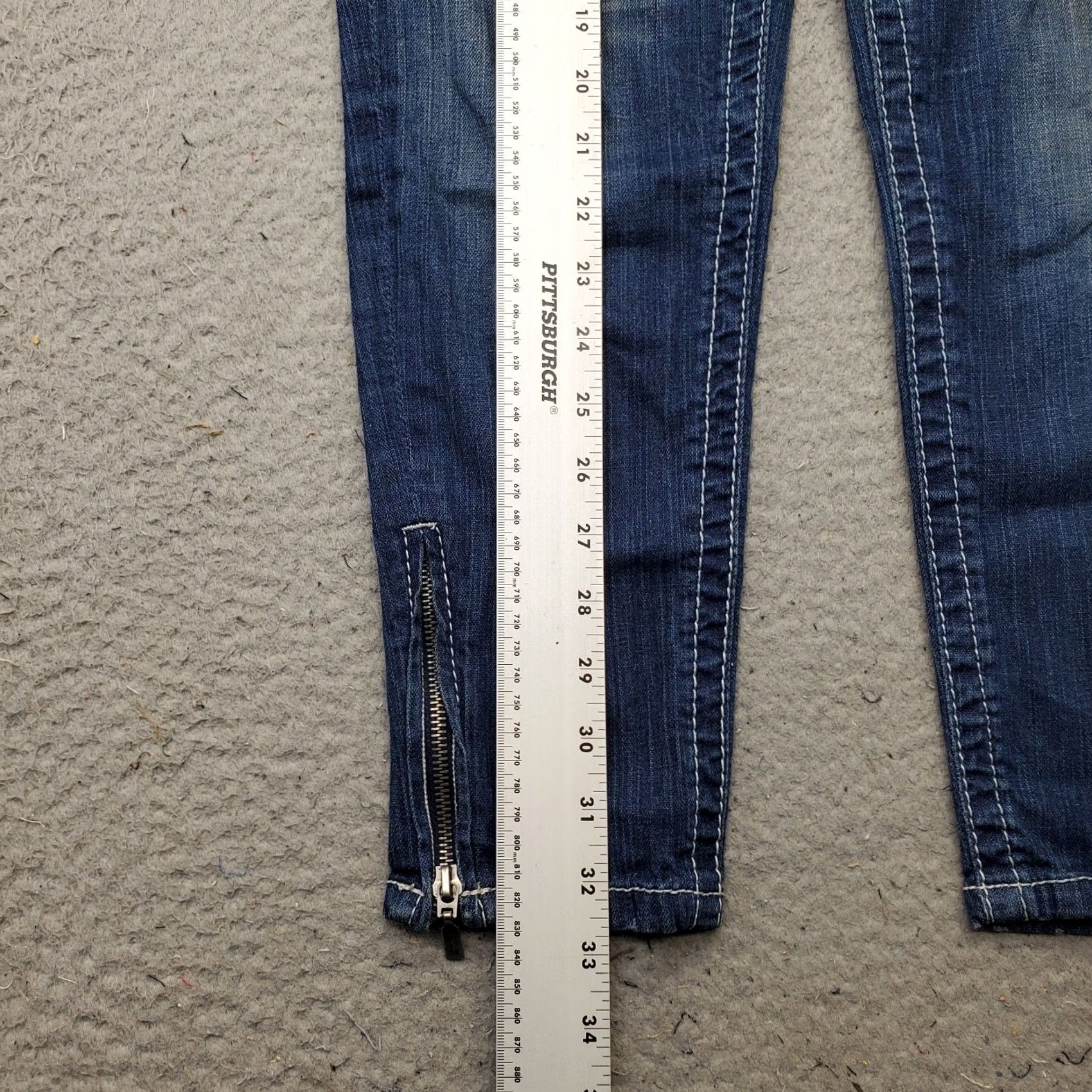 Vintage Seven7 Jeans Womens 6 Blue Denim Faded Stretch Ankle Zip Skinny Leg Streetwear Jeans Womens 6 Blue Denim Stretch Ankle Zip Skinny Streetwear Size 28" / US 6 / IT 42 - 3 Thumbnail