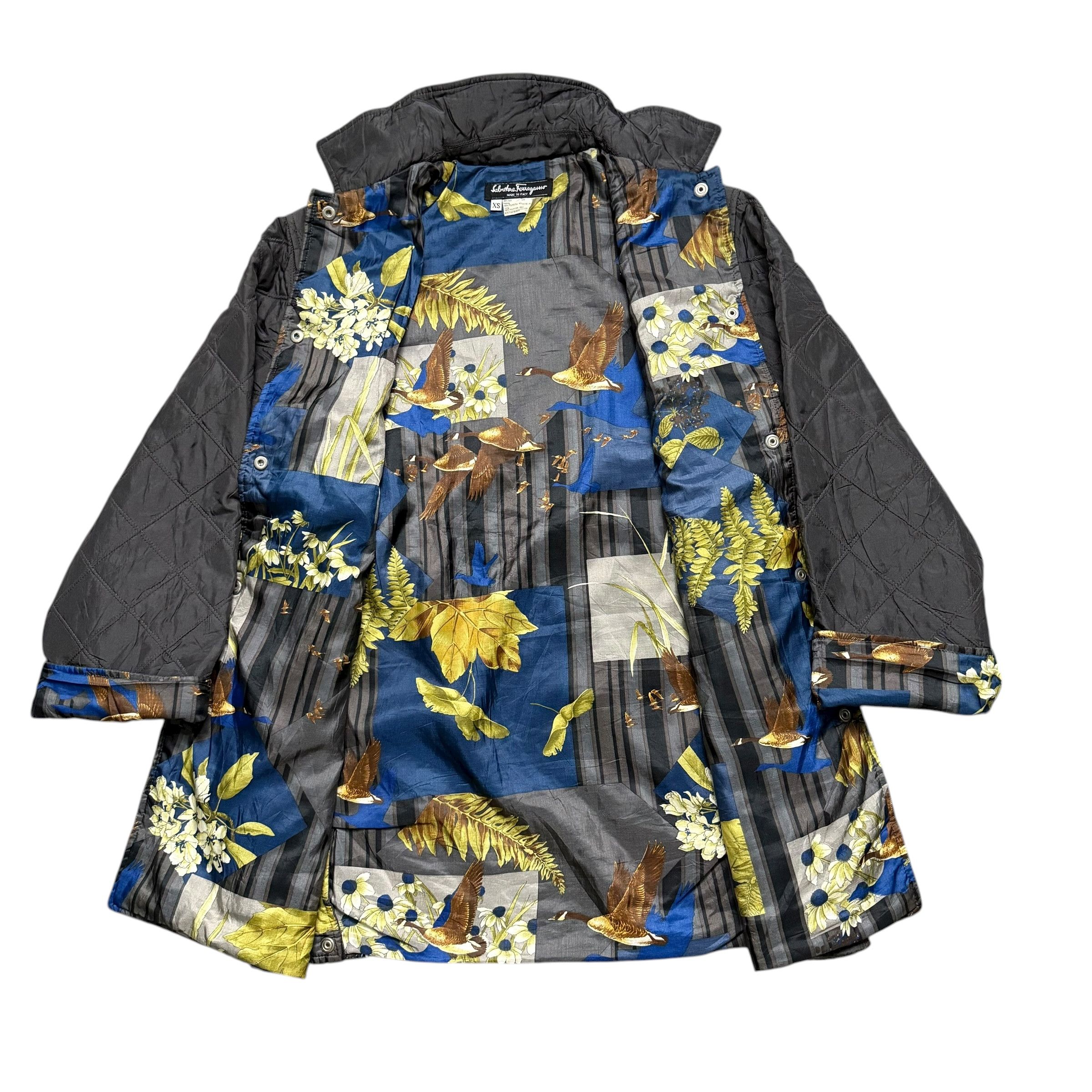 Salvatore Ferragamo Vintage Salvatore Ferragamo Quilted Fullprint Silk Jacket Size US XS / EU 42 / 0 - 1 Thumbnail