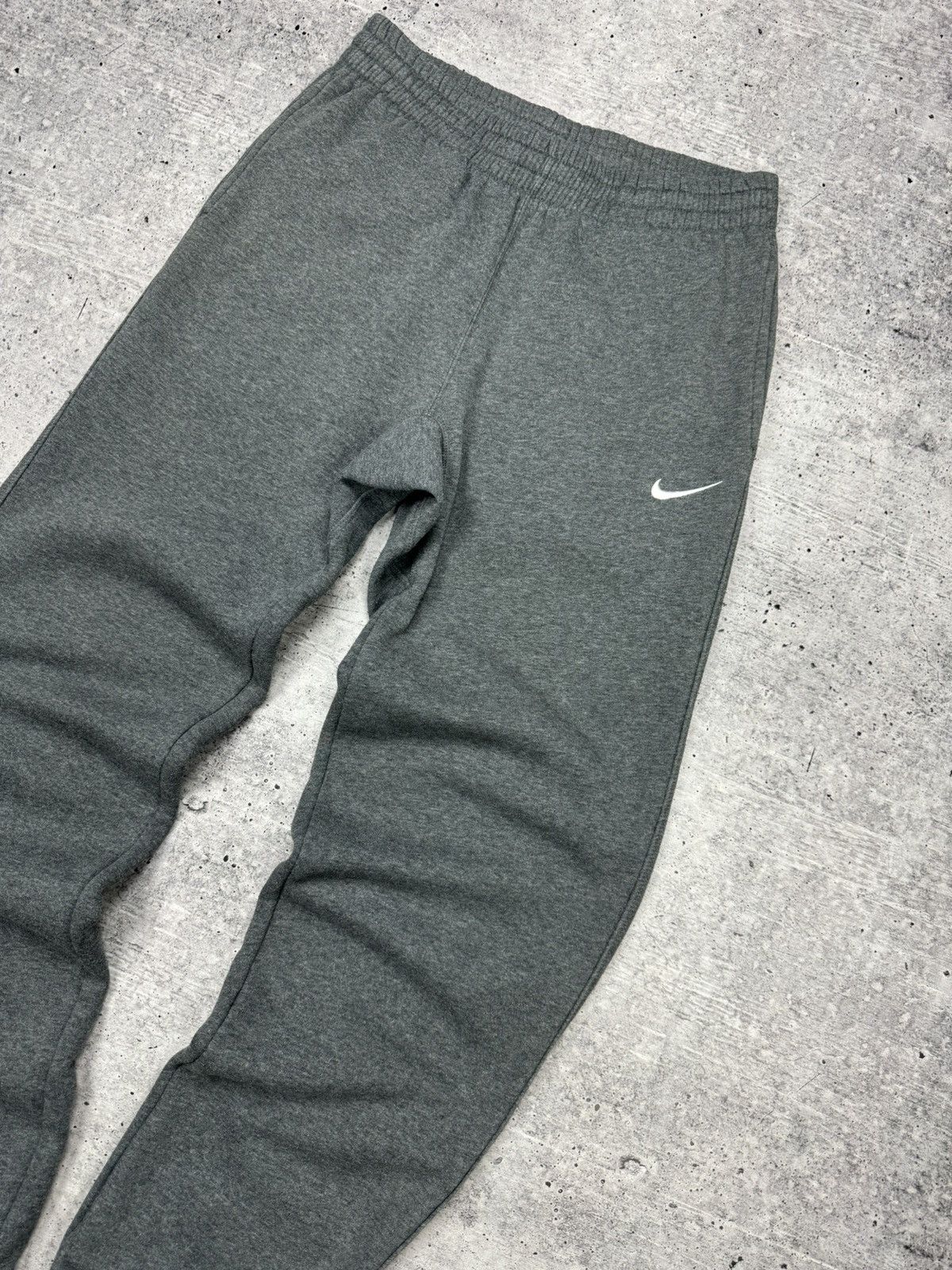 Nike × Vintage Vintage Nike Y2K Style Grey Wide Leg Loose Sweatpants Pants Size US 30 / EU 46 - 6 Thumbnail