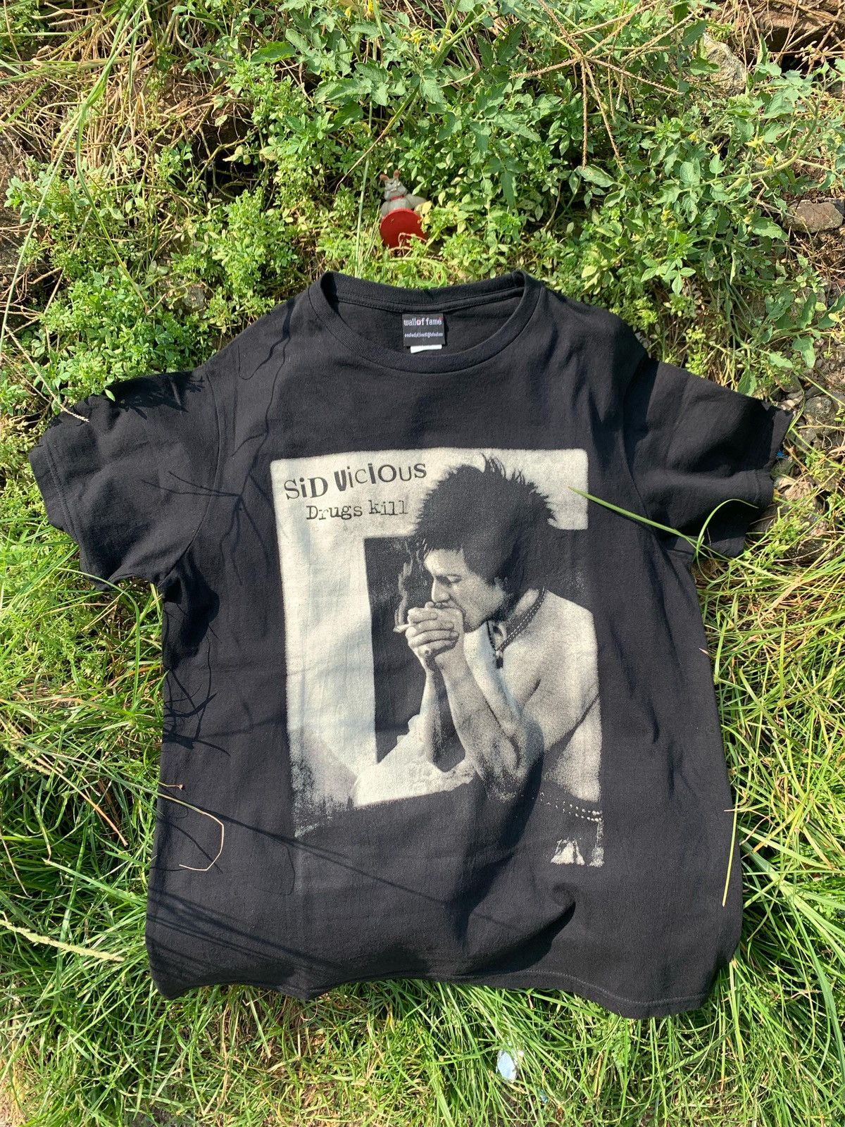 Band Tees Vintage Sid Vicious “Drugs Kill” T-Shirt Rare Punk Rock Tee Size US L / EU 52-54 / 3 - 1 Thumbnail