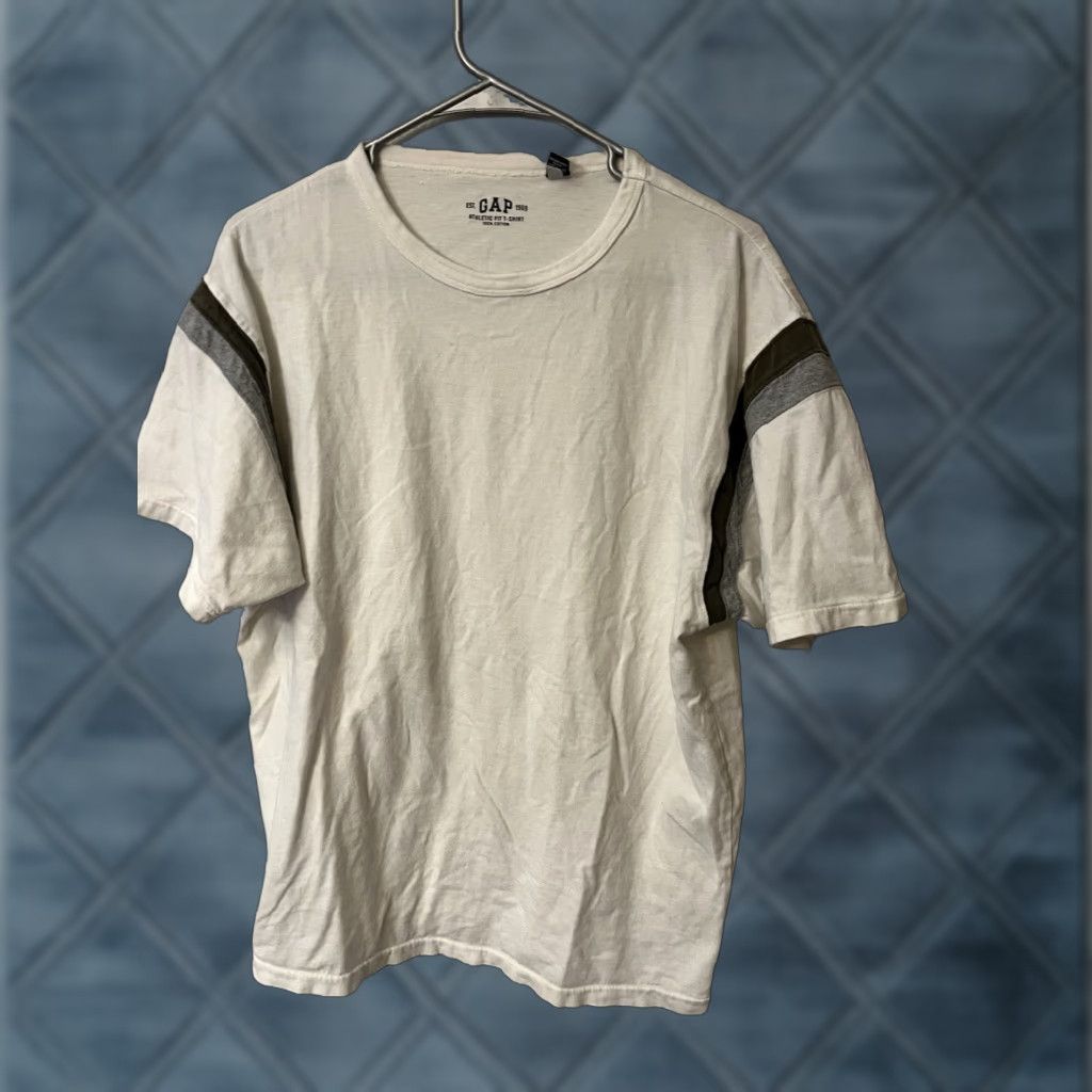 Gap GAP T-Shirt Short Sleeve Crew Neck 100% Cotton White Men L Large Athletic Fit Shirt Size US L / EU 52-54 / 3 - 1 Thumbnail