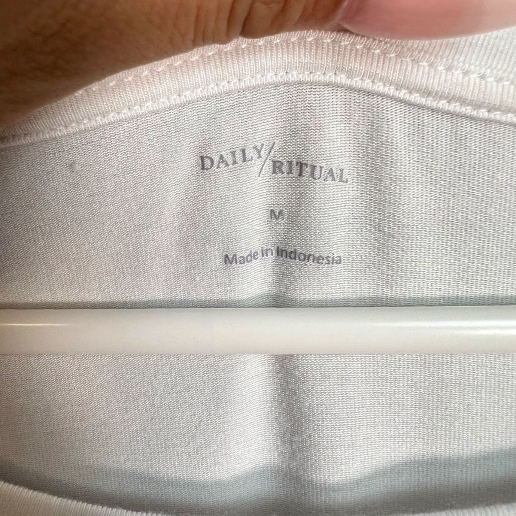 Vintage Daily Ritual White Womens T-Shirt Size Medium Viscose Elastane Blend Shirt Adult Womens Medium White T-Shirt 90s? Size M / US 6-8 / IT 42-44 - 3 Thumbnail