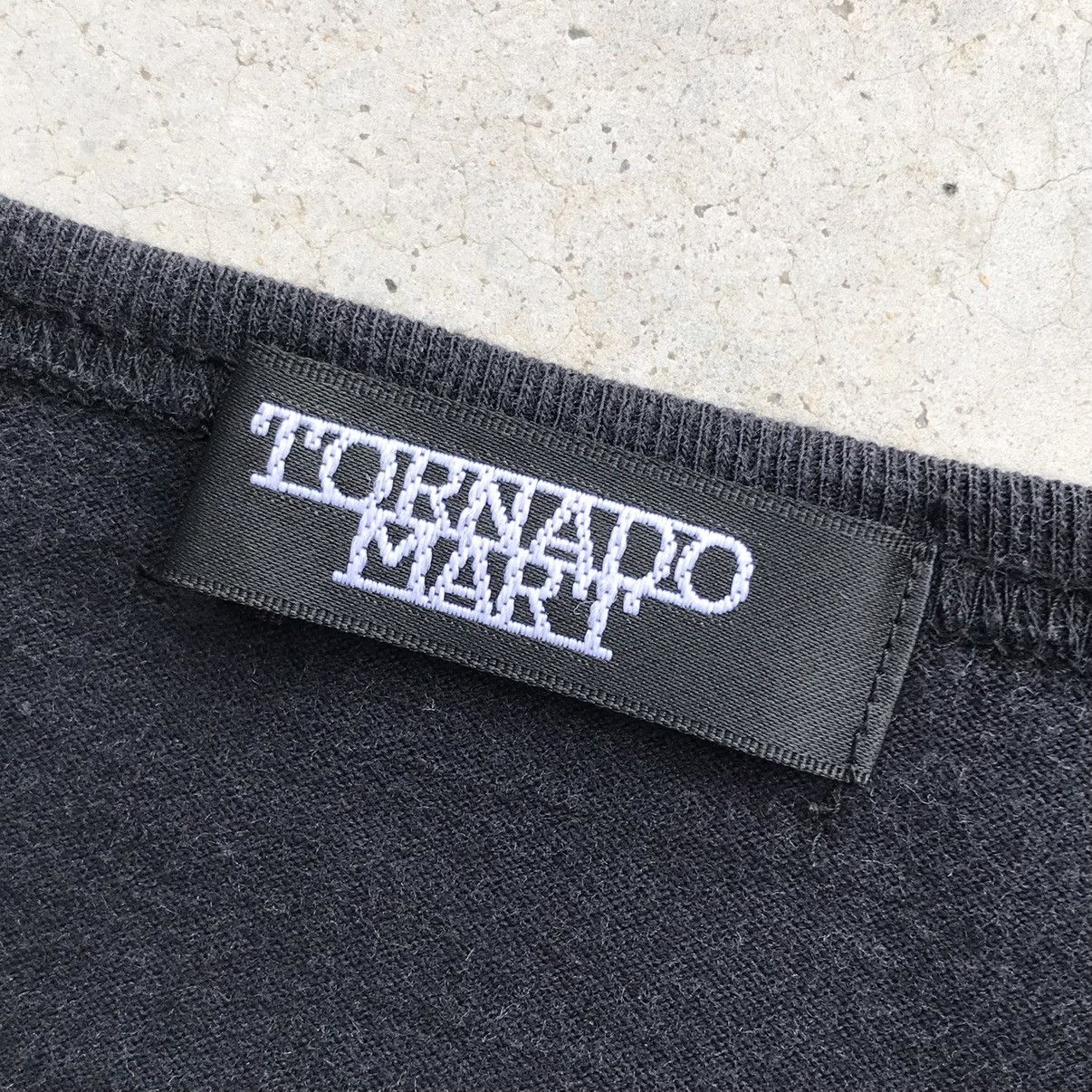 Tornado Mart 2000's Tornado Mart : Ring of Hell Thorn Silhouettes T-Shirt Size US S / EU 44-46 / 1 - 8 Thumbnail