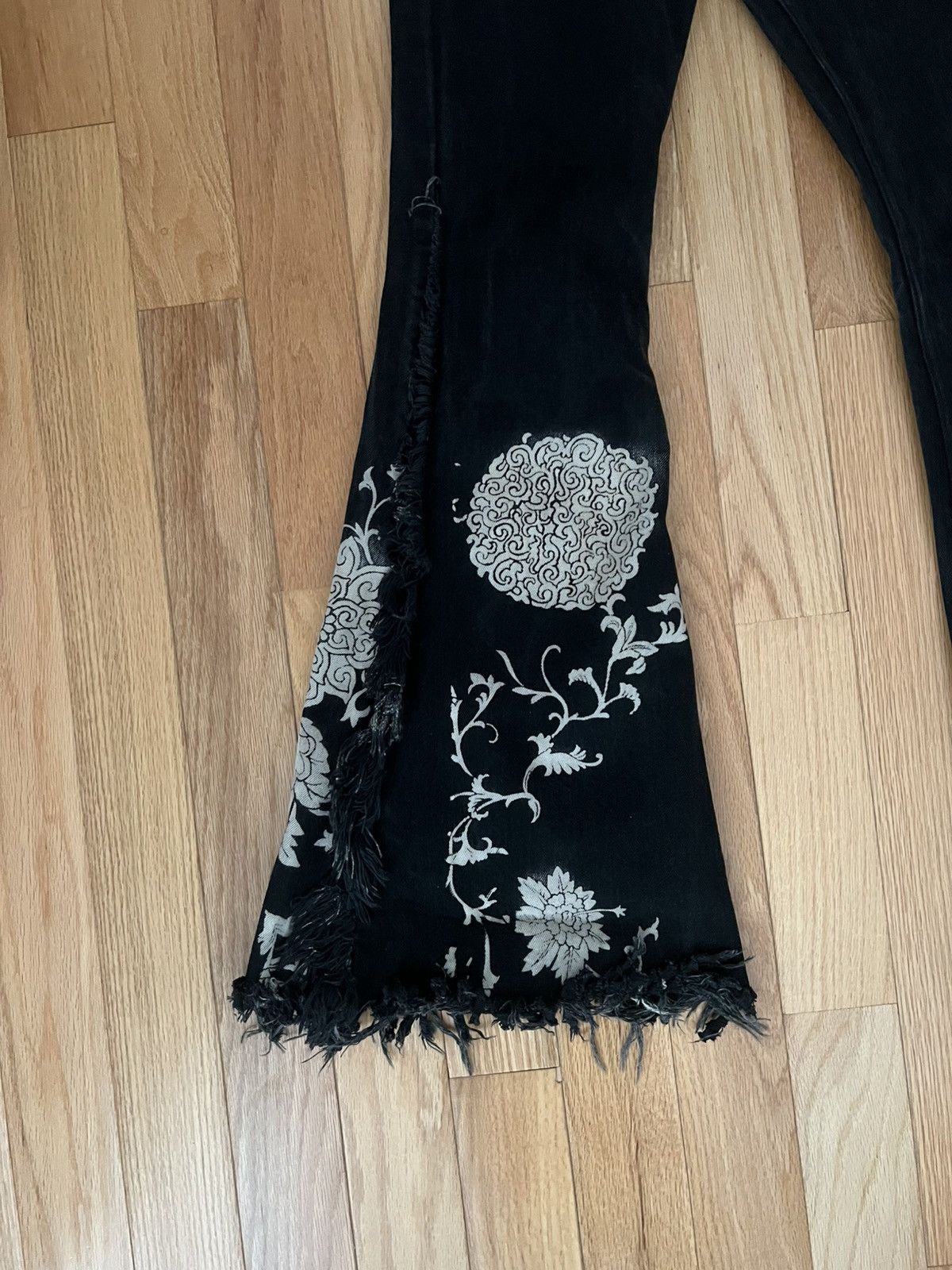 Le Grande Bleu (L.G.B.) 1 of 2 LGB Floral Fringe Crow Jeans Size US 28 / EU 44 - 3 Thumbnail