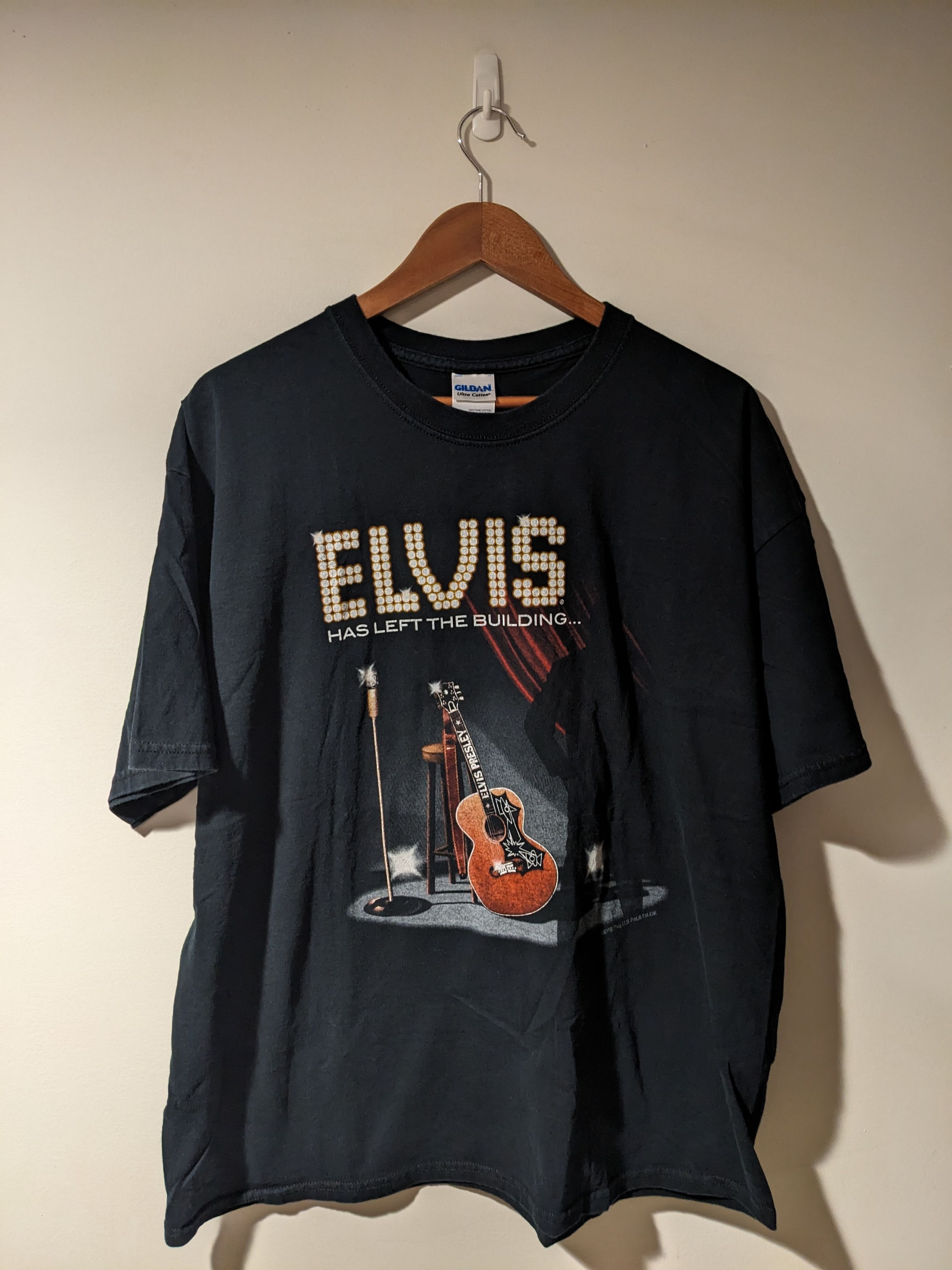 Band Tees × Vintage Vintage Y2K Elvis Has Left the Building Guitar Rock T-Shirt Size US XL / EU 56 / 4 - 1 Thumbnail