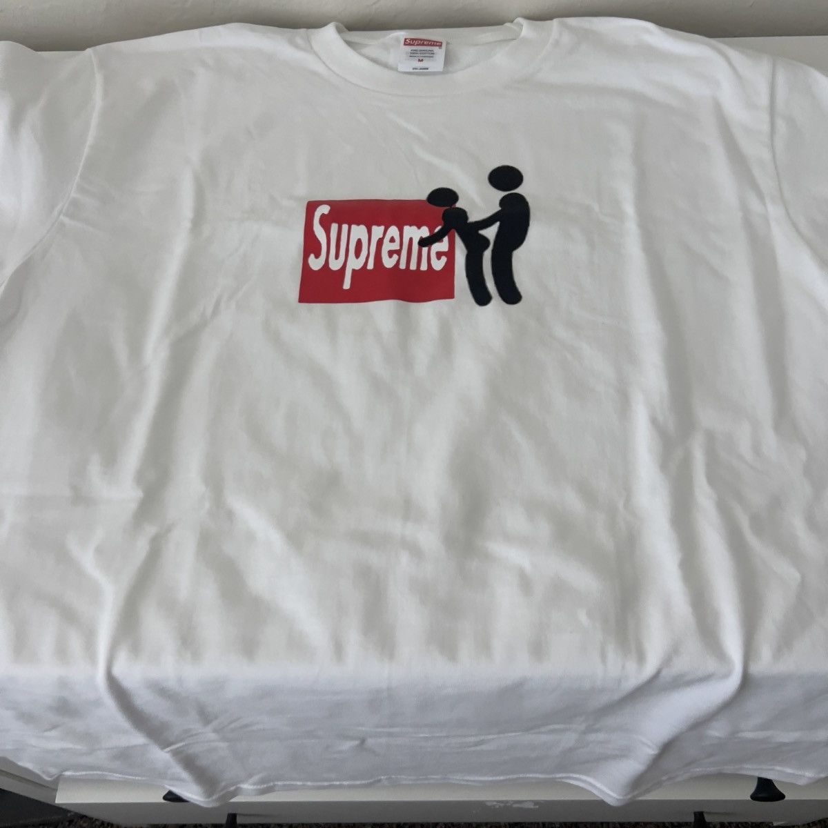 Supreme Supreme Stick figure shirt Size US M / EU 48-50 / 2 - 4 Thumbnail
