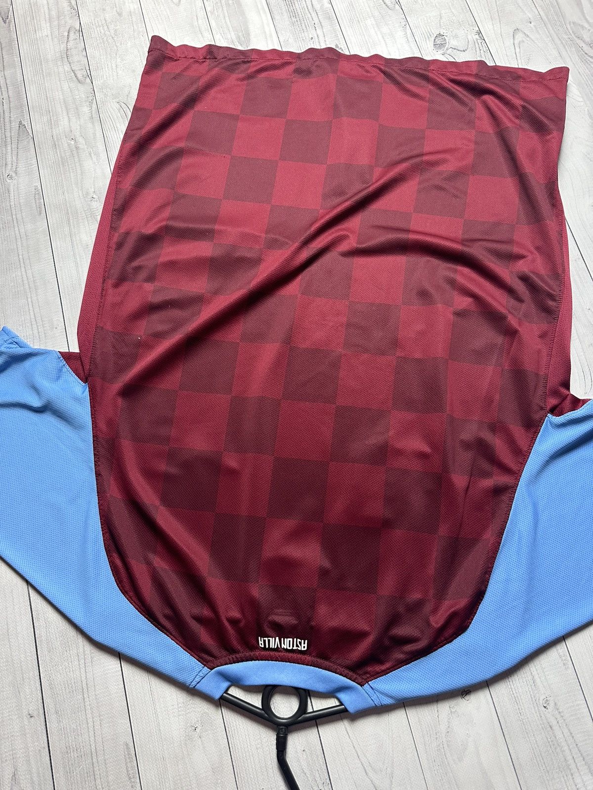 Nike × Vintage Vintage Nike Aston villa soccer jersey size XL red Size US XL / EU 56 / 4 - 8 Thumbnail