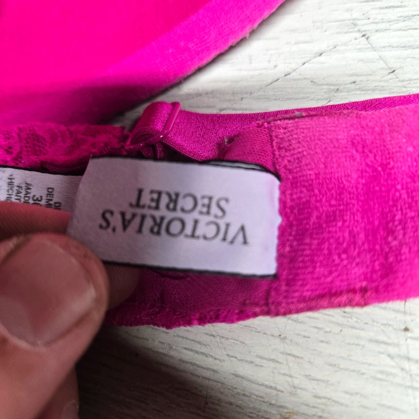 Victoria's Secret Victoria's Secret Pink Racer Back Demi Bra Womens 36DD Pink Lace Lined Underwire Size ONE SIZE - 6 Thumbnail