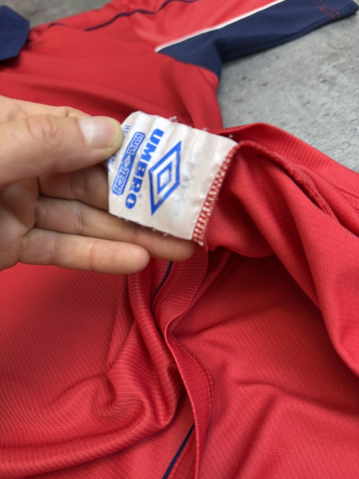 Umbro 2000-2001 Sydney Olympics RARE Chile Team Vintage Jersey Size US L / EU 52-54 / 3 - 5 Thumbnail