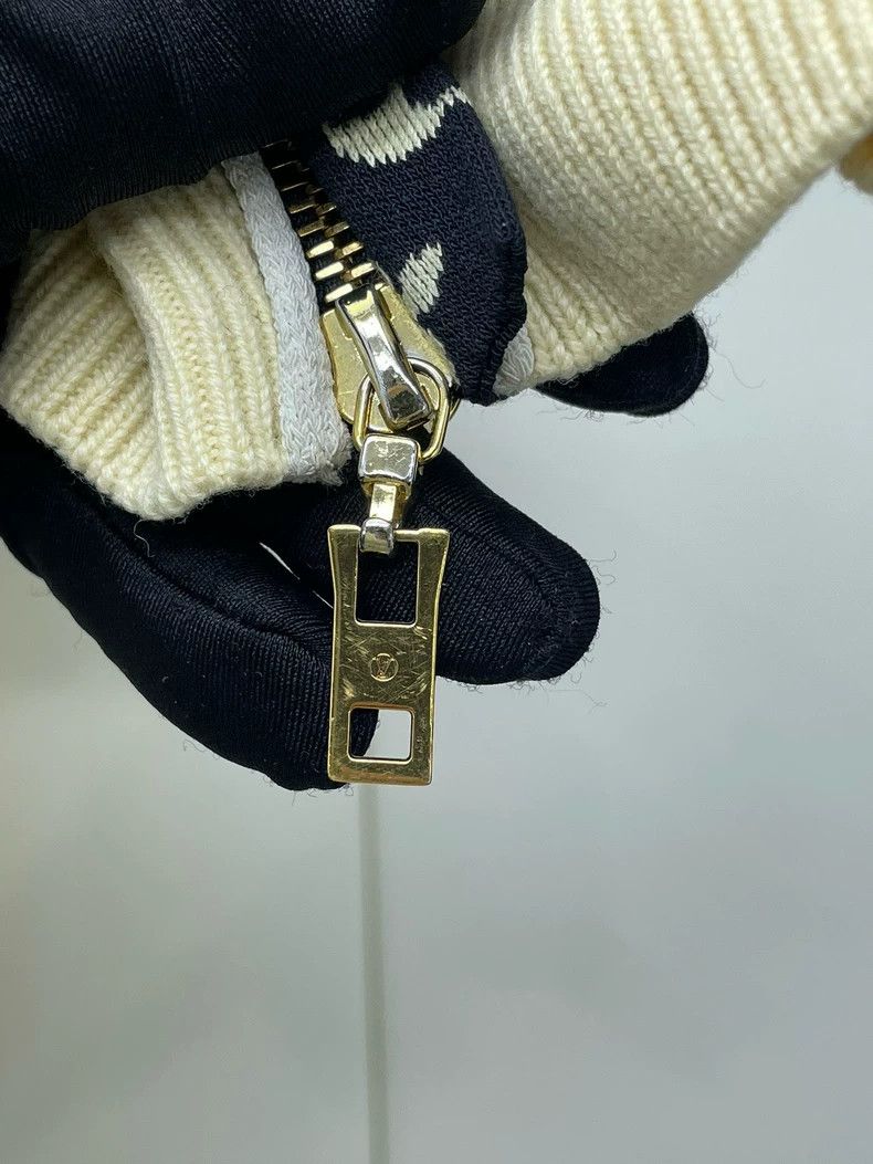 Louis Vuitton Louis Vuitton Chicken Yellow Knitted Sweater Size M / US 6-8 / IT 42-44 - 8 Thumbnail