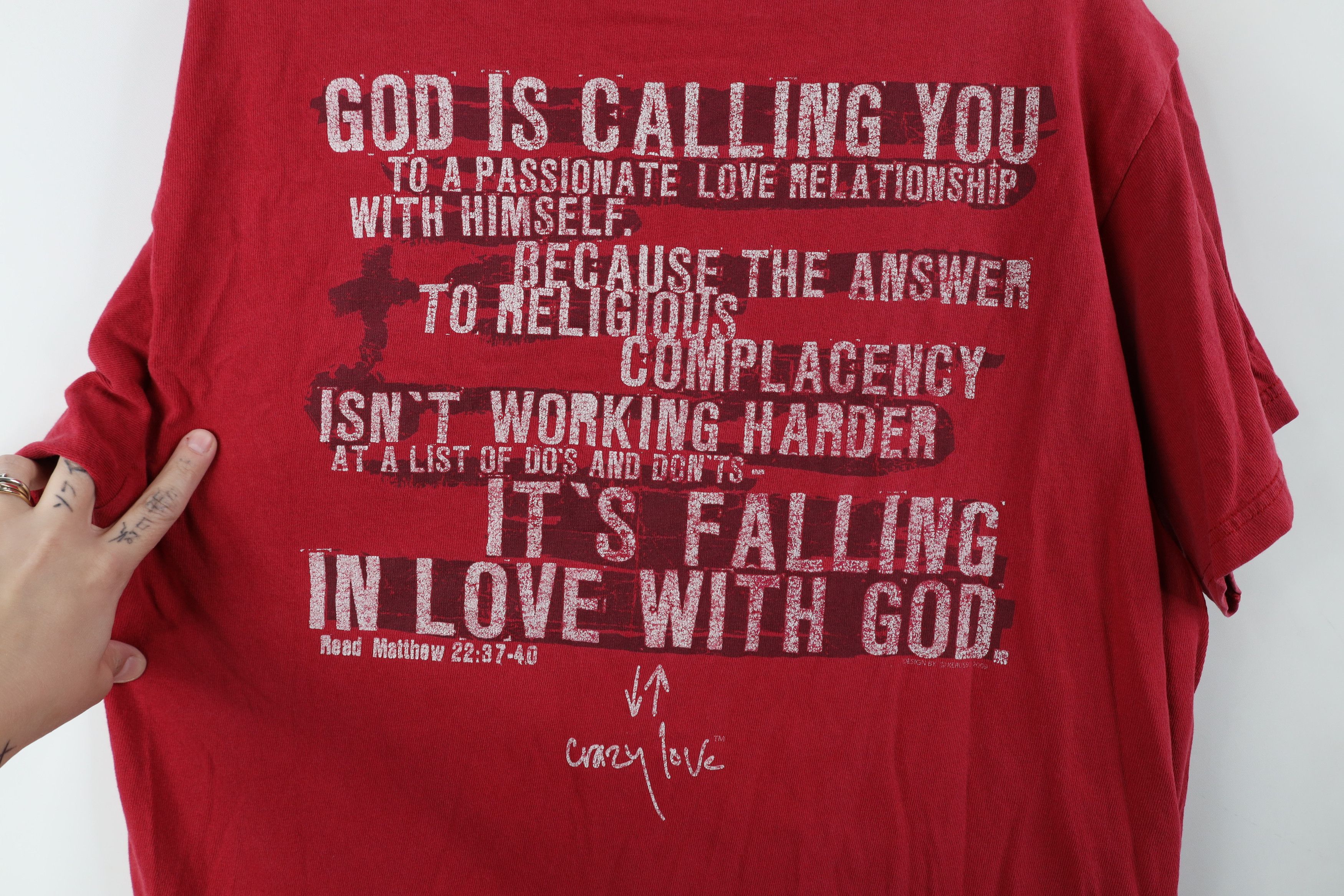 Vintage Vintage Y2K Streetwear God Is Love Christian T-Shirt Red Size US L / EU 52-54 / 3 - 10 Thumbnail