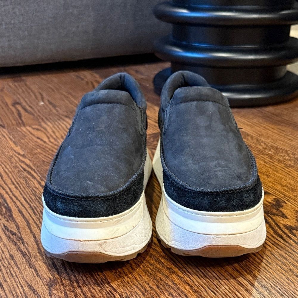 Ugg UGG Women's 9 Black and White Platform Sneaker Shoes Size US 9 / IT 39 - 8 Thumbnail