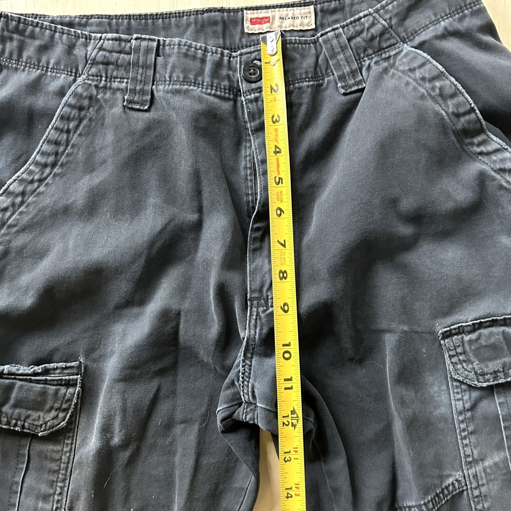 Wrangler VINTAGE? Wrangler Cargo Pants Mens 34x36 Black Relaxed Fit Straight Leg Workwear Pants Size US 34 / EU 50 - 7 Thumbnail