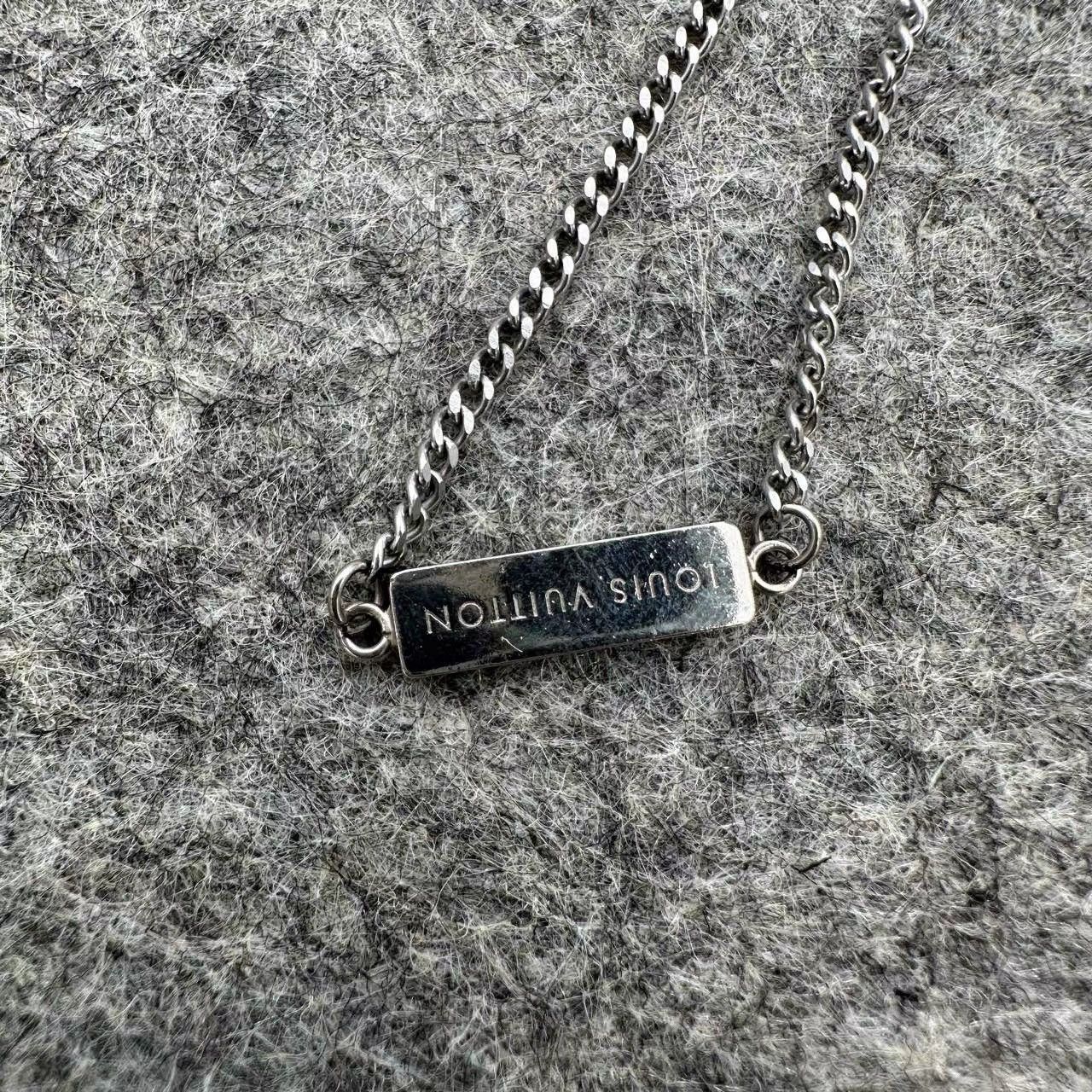 Louis Vuitton Louis Vuitton LV Circle Coin Necklace K28 Size ONE SIZE - 3 Thumbnail