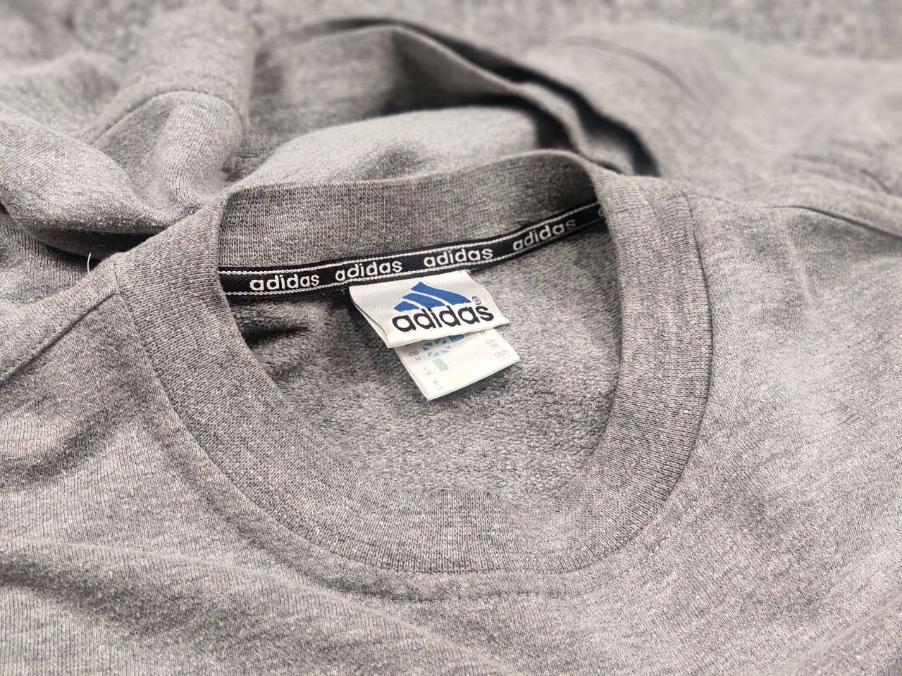 Adidas Vintage Adidas F.C. Bayern Munich Gray Crew chek sweatshirt Size US M / EU 48-50 / 2 - 14 Thumbnail
