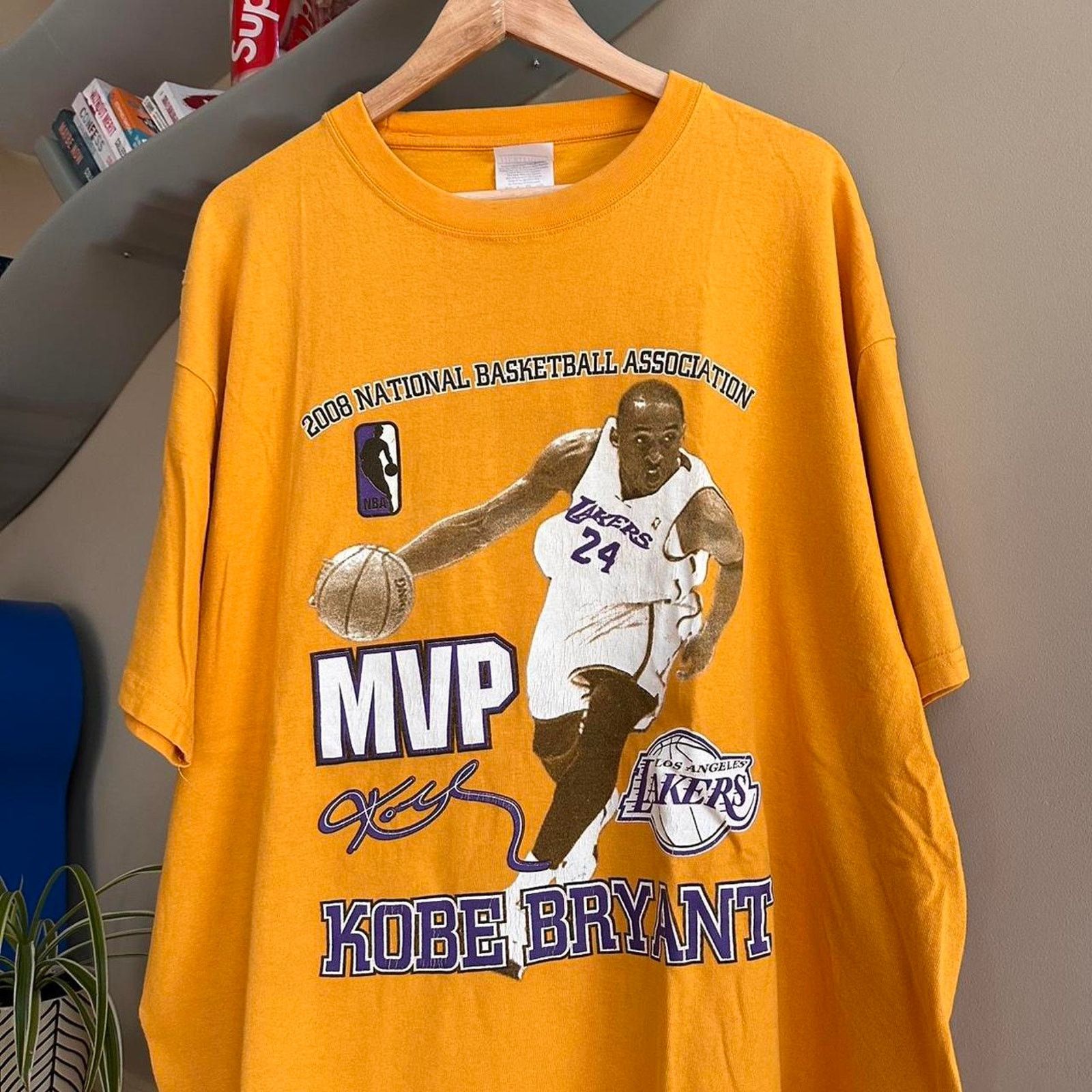NBA × Vintage Vintage 2008 Kobe Bryant MVP Shirt Size US XXL / EU 58 / 5 - 2 Thumbnail
