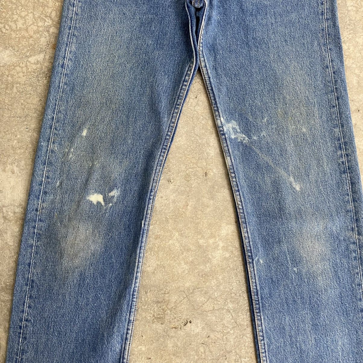 Levi's Size 29x32.5 Vintage 1992 Levis 501 Faded Blue Stained Jeans Size US 29 - 4 Thumbnail