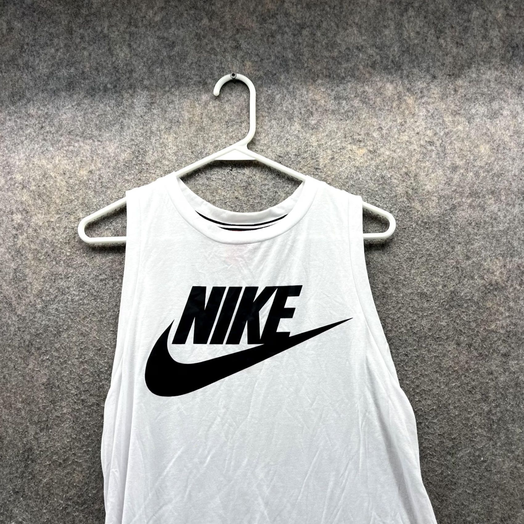 Nike VINTAGE Nike Shirt Women Large White Tank Top Swoosh Sportswear Basic Casual/Party/Cocktail/Travel Mens Size L / US 10 / IT 46 - 2 Thumbnail
