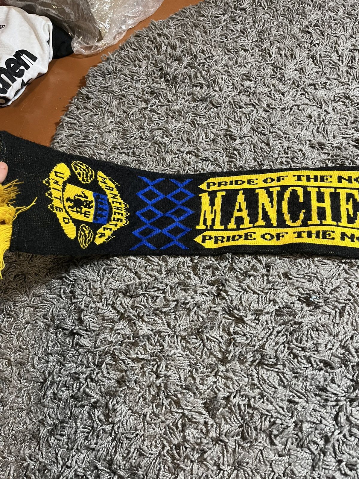 Vintage MANCHESTER UNITED RED DEVILS VINTAGE 00s FAN SCARF Size ONE SIZE - 2 Thumbnail