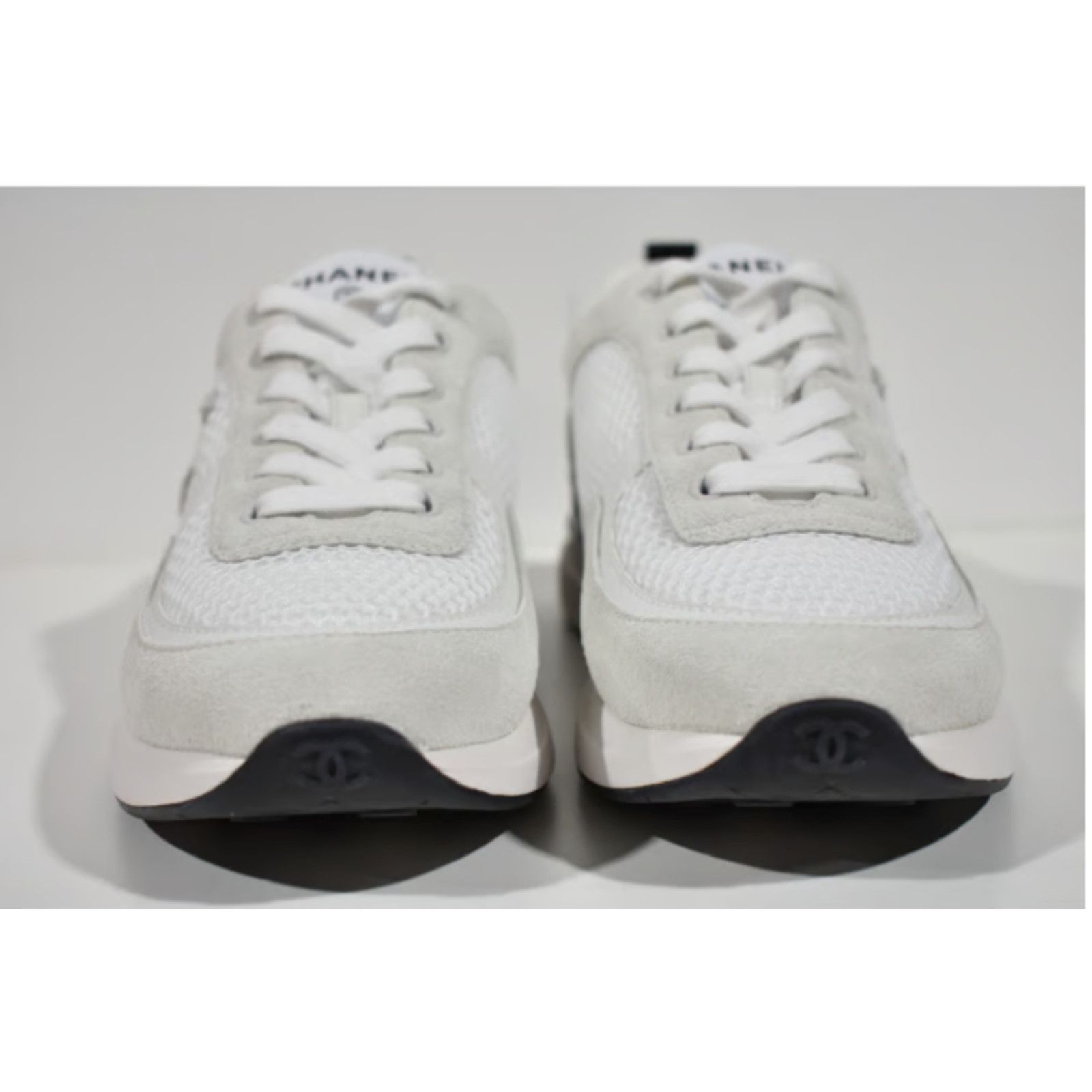 Chanel 22P Classic CC Lace Up Flat Runner Trainer Sneaker 39.5 Size US 9.5 / IT 39.5 - 8 Thumbnail
