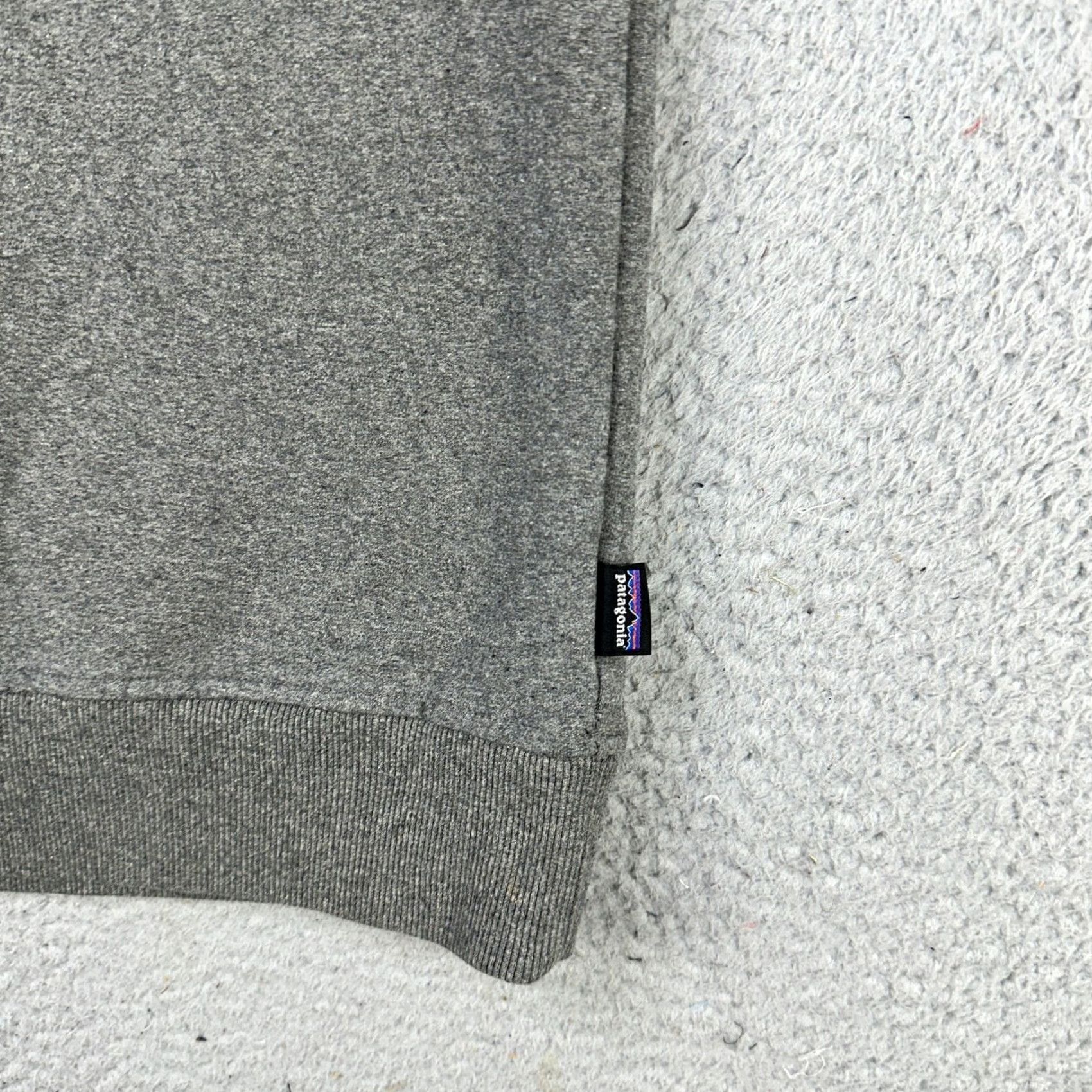 Patagonia Patagonia Mens Crew Neck Sweatshirt Medium Grey Bear Graphic Sweater Pullover Size US M / EU 48-50 / 2 - 7 Thumbnail