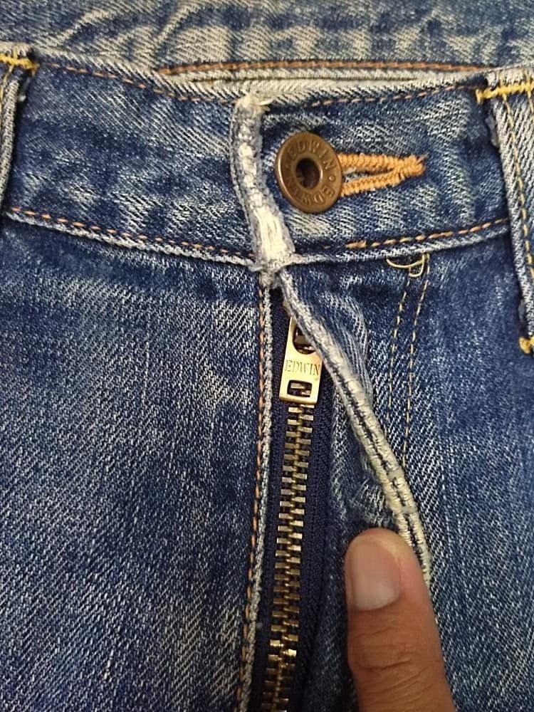 Edwin × Vintage EDWIN 505 SELVEDGE DISTRESSED JEANS FADED BLUE Size US 34 / EU 50 - 4 Thumbnail