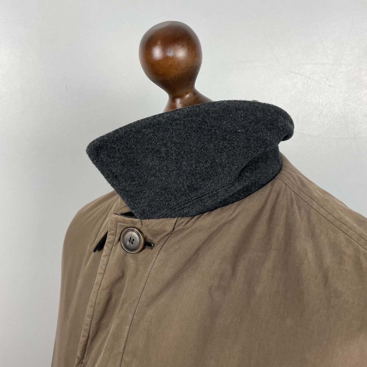 Hugo Boss × Vintage Vintage classic trench coat Colour brown size 46 Size US S / EU 44-46 / 1 - 8 Thumbnail