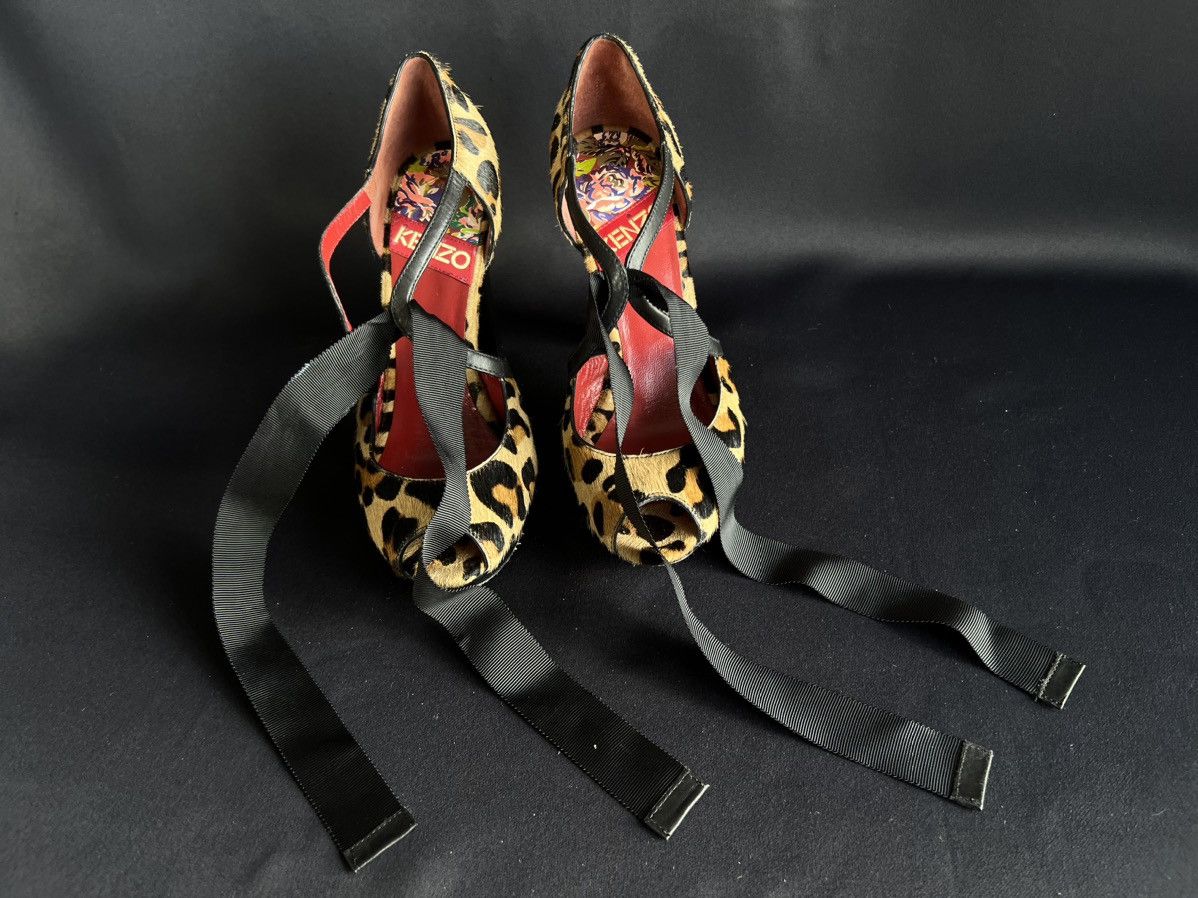 Kenzo KENZO Pony Fur Heels Shoes Beige / Black Size US 7 EU 37 1/2 Size US 7 / IT 37 - 11 Thumbnail