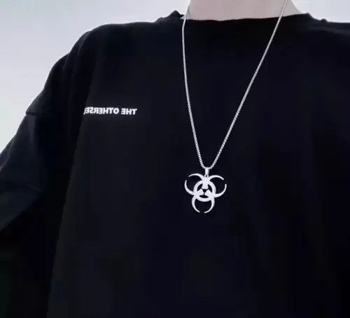 Japanese Brand × Jewelry × Vintage Toxic pendant Size ONE SIZE - 1 Thumbnail