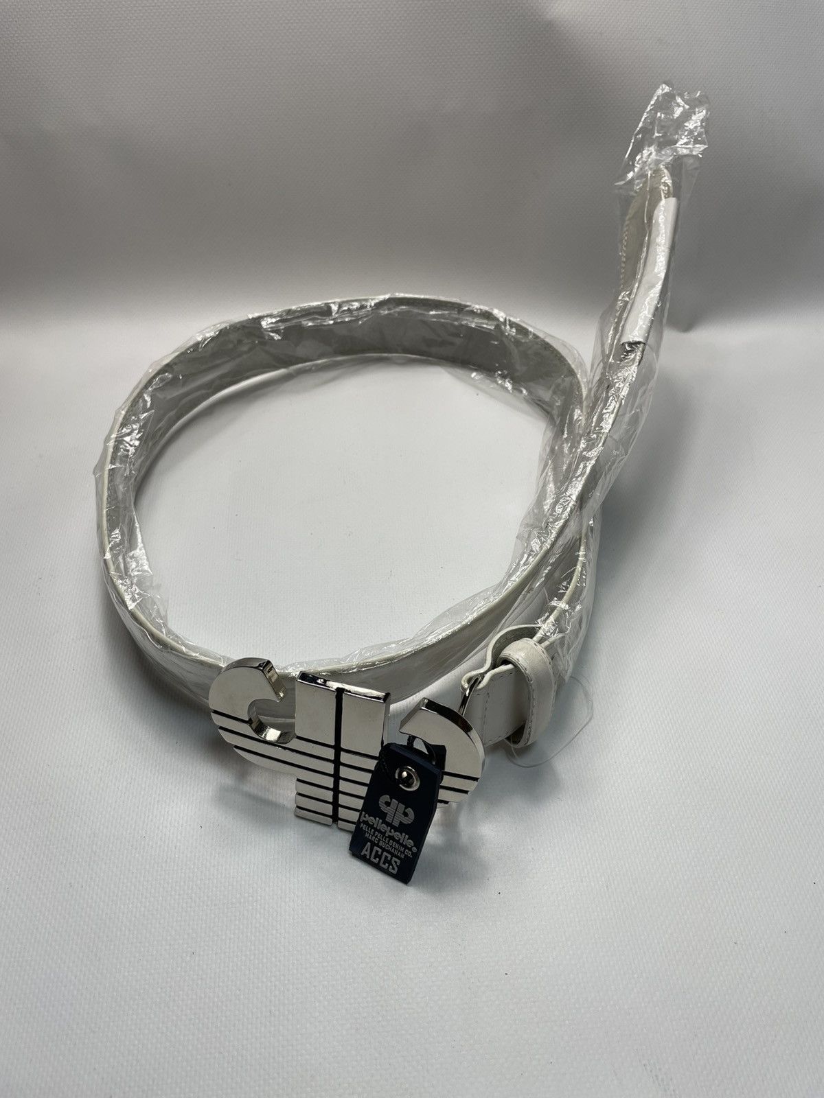 Pelle Pelle NWT Vintage Pelle Pelle Marc Buchanan Logo White Leather 100 Size ONE SIZE - 1 Thumbnail