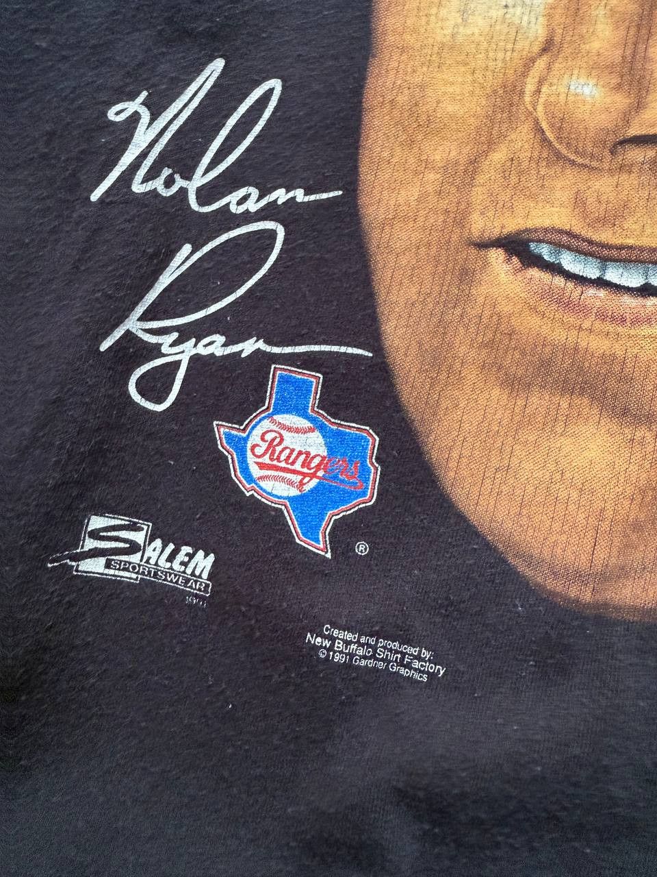 MLB Very Rare Vintage 90s MLB Texas Rangers Nolan Ryan Tshirt Size US XL / EU 56 / 4 - 4 Thumbnail