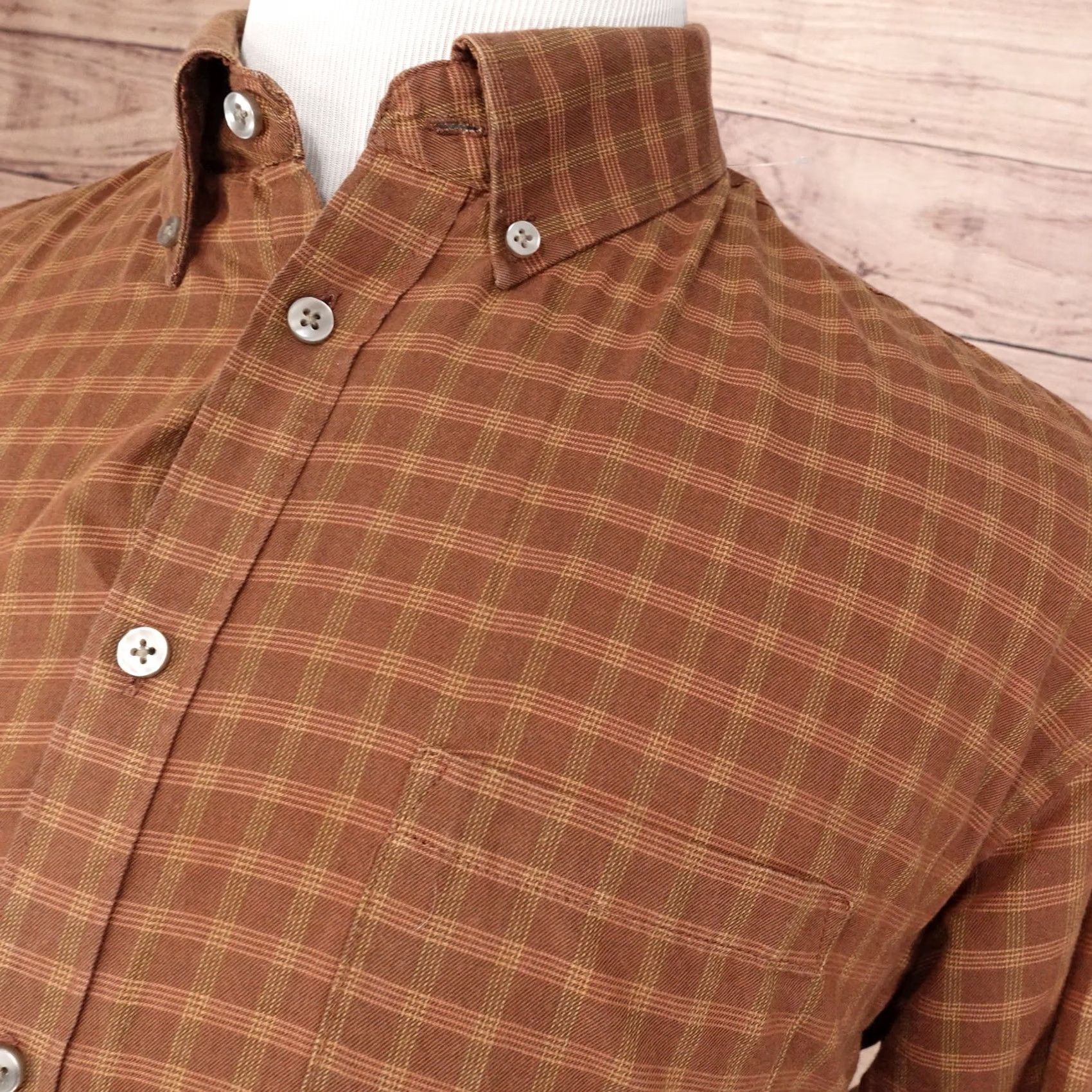 Van Heusen VAN HEUSEN BROWN CHECK LONG SLEEVE BUTTON DOWN SHIRT MENS SIZE L Size US L / EU 52-54 / 3 - 2 Thumbnail