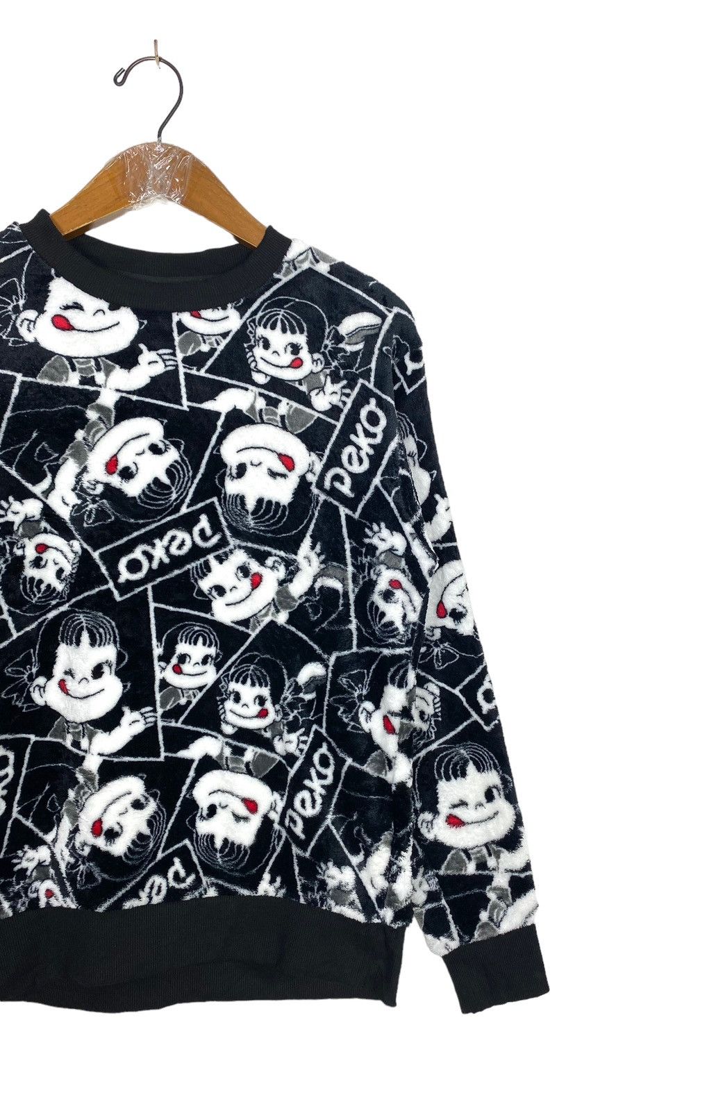 Japanese Brand Rare‼️ Peko Chan Cartoon Anime Fleece Full Print Size M / US 6-8 / IT 42-44 - 2 Thumbnail