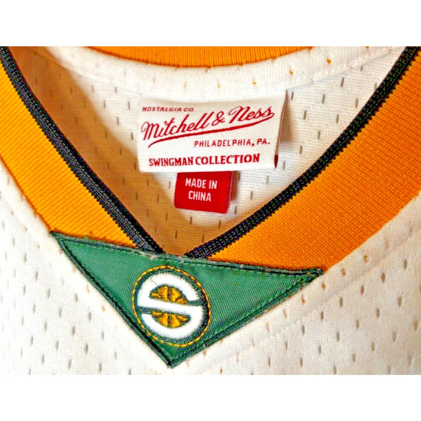 Mitchell & Ness 2006-07 Ray Allen #34 Supersonics Mitchell & Ness Jersey Size US L / EU 52-54 / 3 - 6 Thumbnail