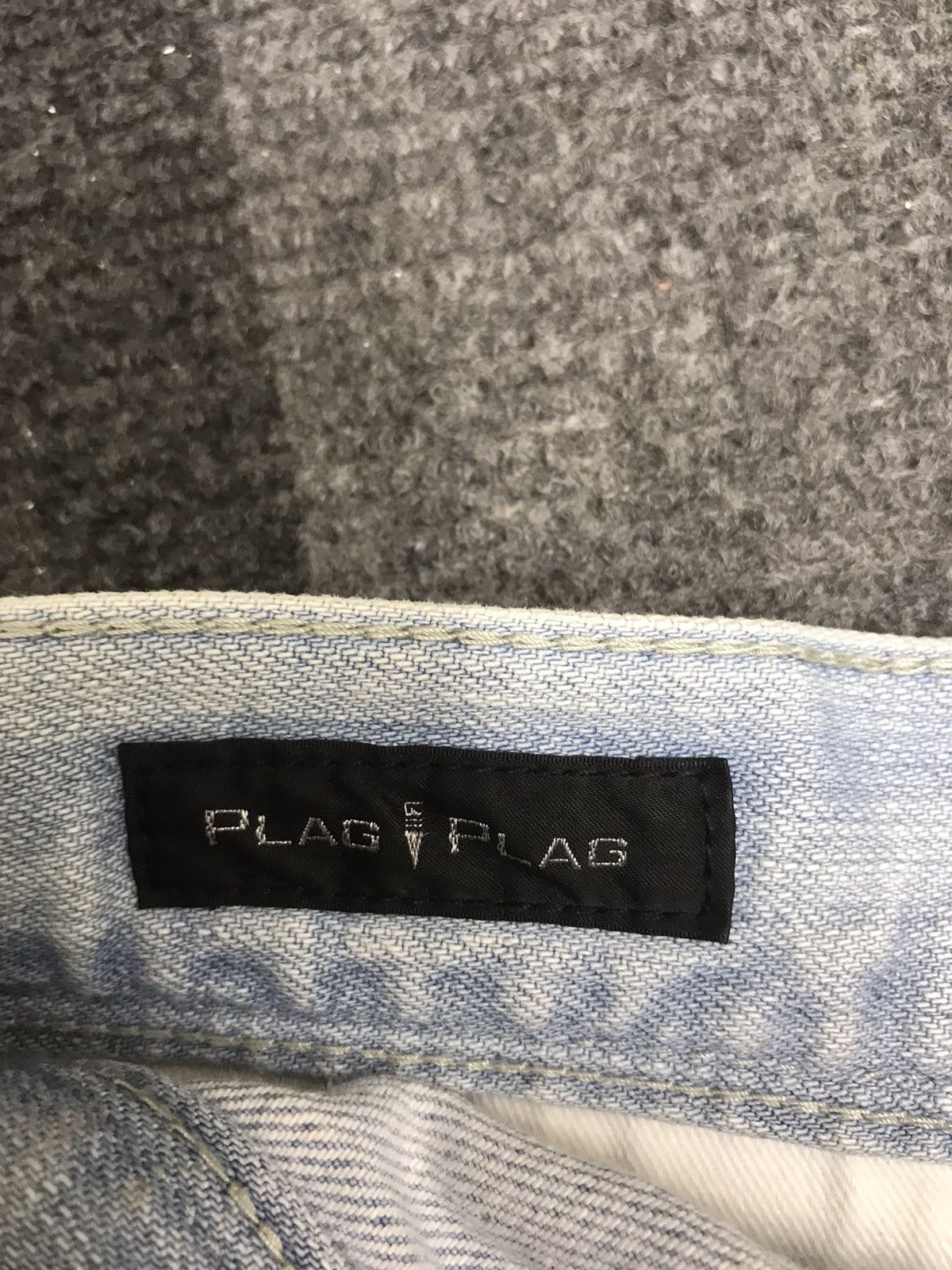 Japanese Brand 💥DESIGNER💥 PLAGPLAG Light Wash Skinny Distresed Denim F219 Size US 30 / EU 46 - 19 Thumbnail