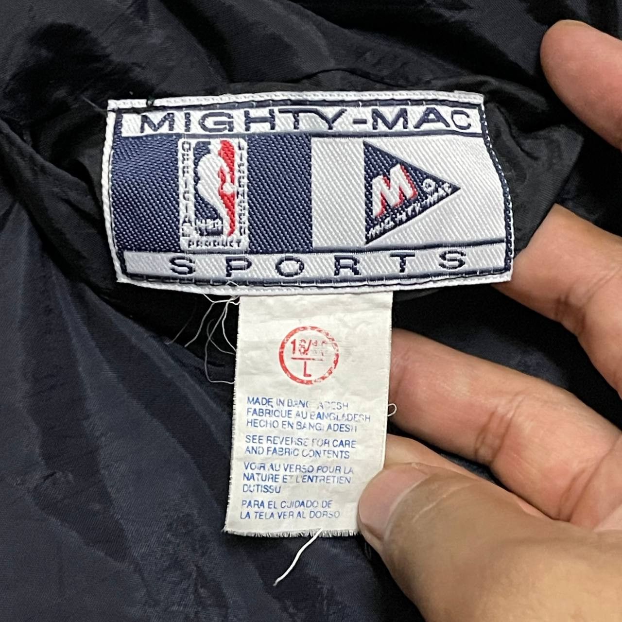 NBA Vintage Chicago Bulls Puffer Jacket Reversible NBA Team Size US L / EU 52-54 / 3 - 18 Thumbnail