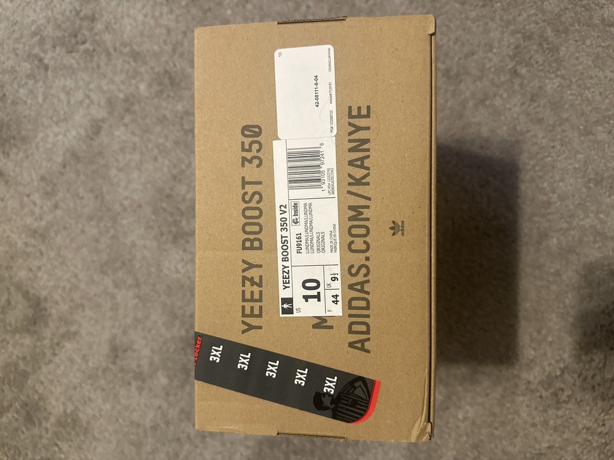 Yeezy Yeezy Boost 350 V2 Lundmark Size US 10 / EU 43 - 6 Thumbnail