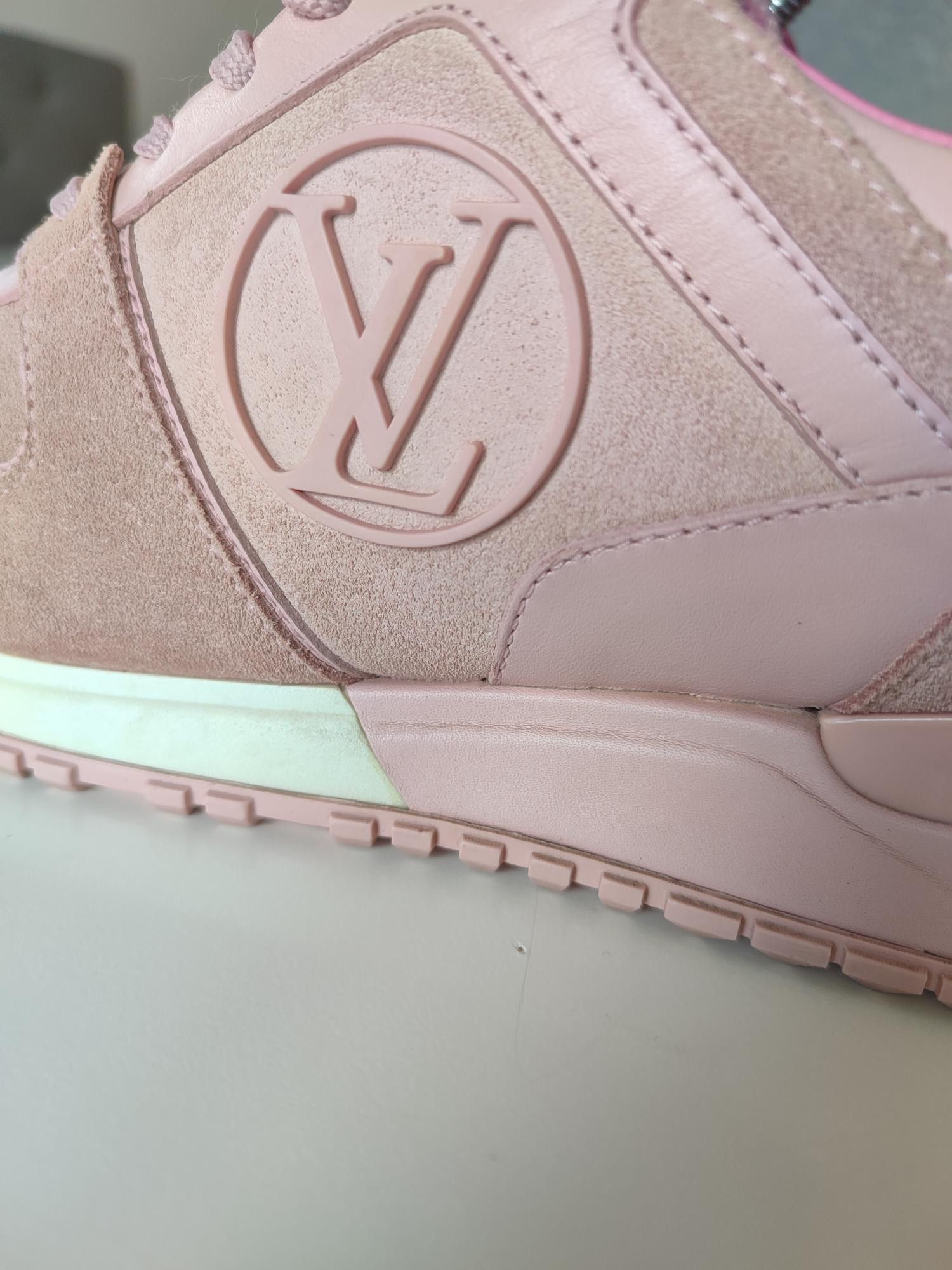 Louis Vuitton BASKETS LOUIS VUITTON RUN AWAY ROSE POUDRE Size US 6 / IT 36 - 10 Thumbnail