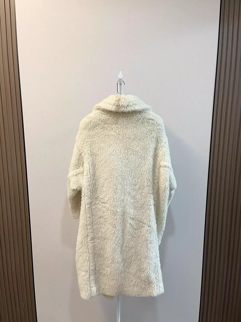 Max Mara Max Mara White Teddy double-breasted long alpaca coat Size S / US 4 / IT 40 - 2 Thumbnail