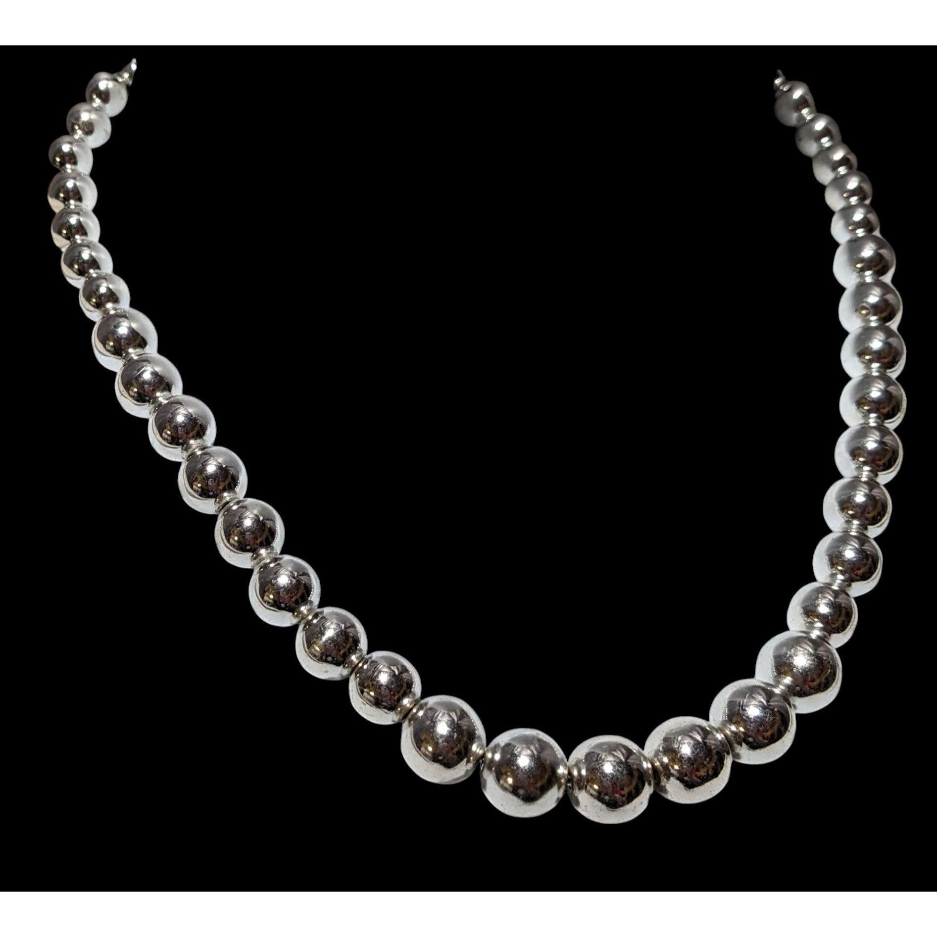 Other Metallic Silver Graduated Beaded Necklace Size ONE SIZE - 4 Thumbnail