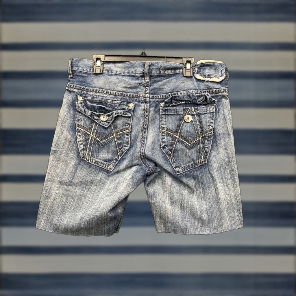 Vintage VINTAGE Helix Denim Shorts Mens 34 Relaxed Fit 90s Grunge Y2K Skater Blue 5-Pocket Stretch Inseam 10in 34x10 Mens Size US 34 / EU 50 - 1 Thumbnail