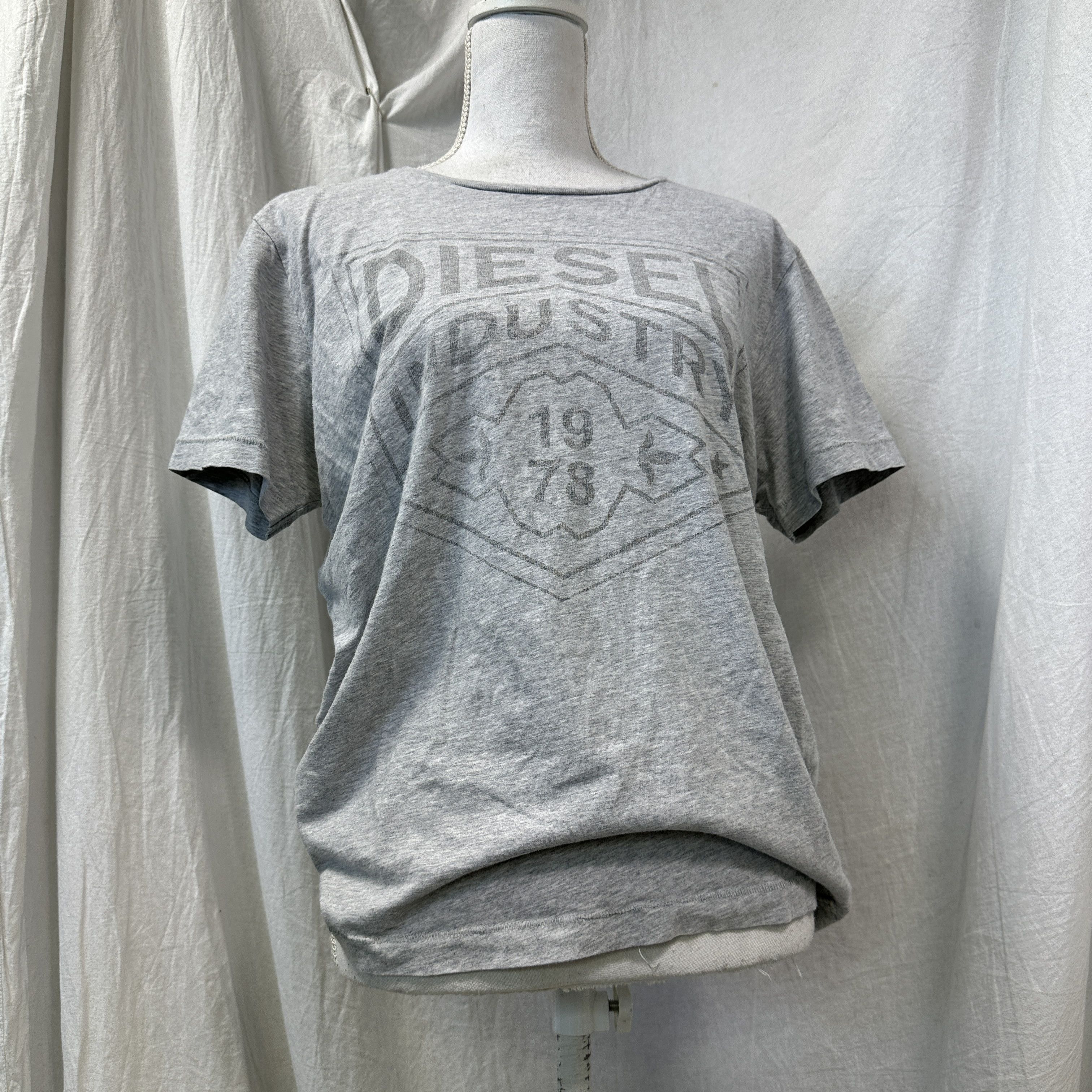Diesel Vintage Streetwear Casual Diesel T-shirt Y2K Size US L / EU 52-54 / 3 - 6 Thumbnail