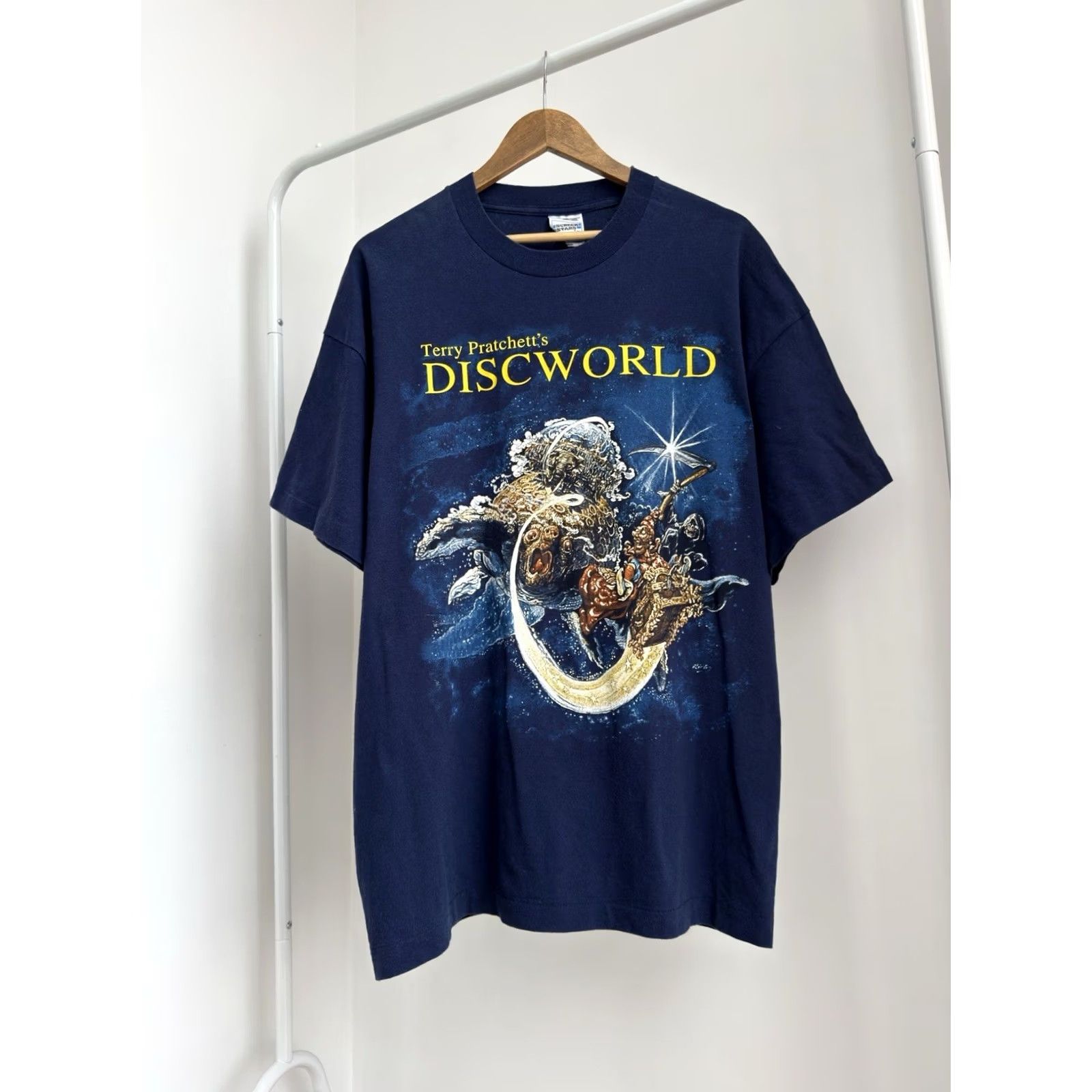 Vintage VTG 90s Discworld Great A’Tuin Turtle Terry Pratchett Shirt XL Blue Mens Short Sleeve Size US XL / EU 56 / 4 - 5 Thumbnail