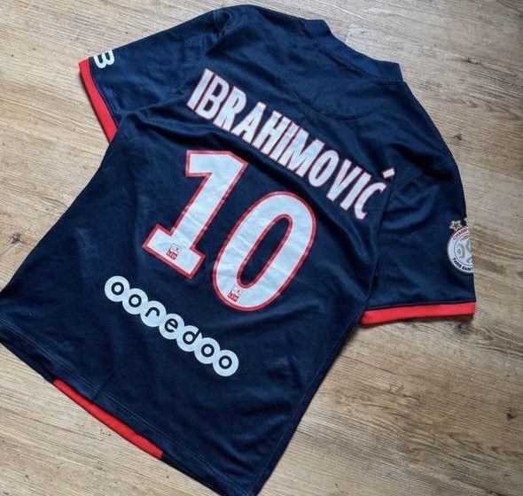 Nike PSG Ibrahimović #10 Jersey 2014 Home Shirt Size US L / EU 52-54 / 3 - 10 Thumbnail