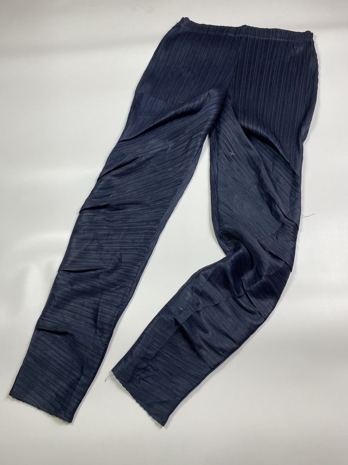 Issey Miyake × Japanese Brand × Pleats Please Issey Miyake Pleats Please issey miyake pant lost tag Size US 28 / EU 44 - 8 Thumbnail