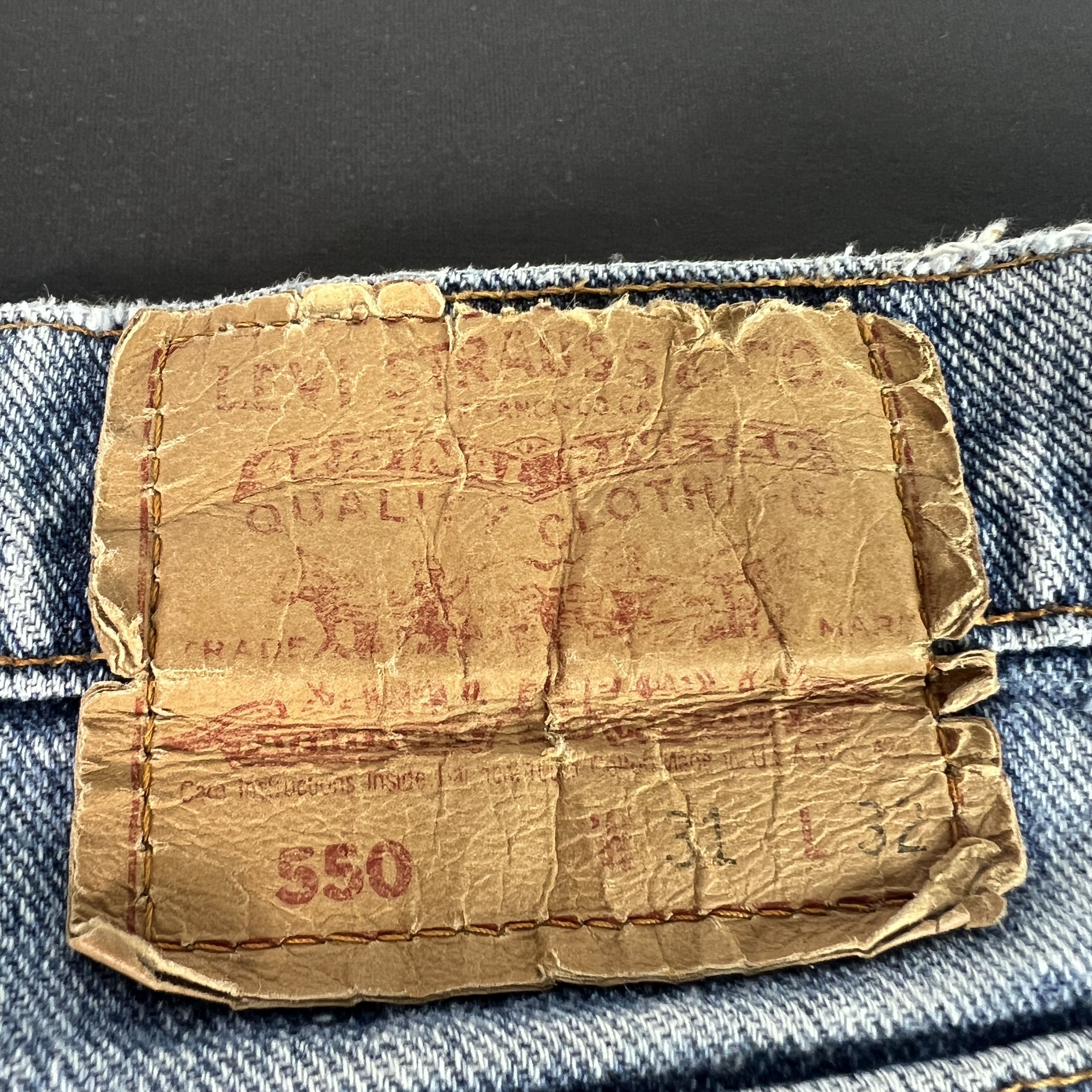 Levi's VTG 90s Levi's Jean 550 Relaxed Tapered Blue Thrashed Denim Size US 31 - 15 Thumbnail