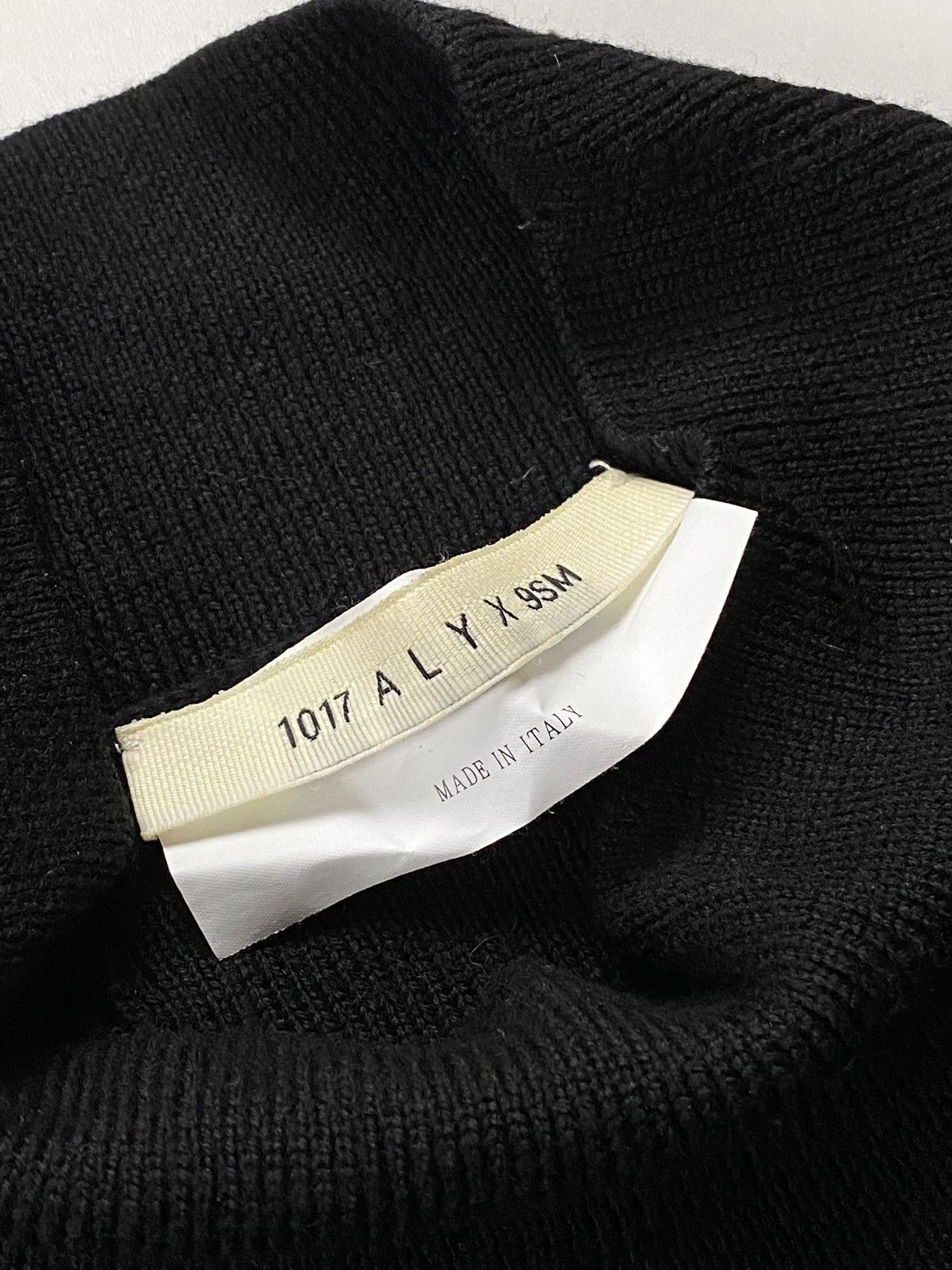 1017 ALYX 9SM × Alyx 🔥A/W19 1017 Alyx 9SM Black Outside Seam Merino Wool Sweater Size US XL / EU 56 / 4 - 9 Thumbnail
